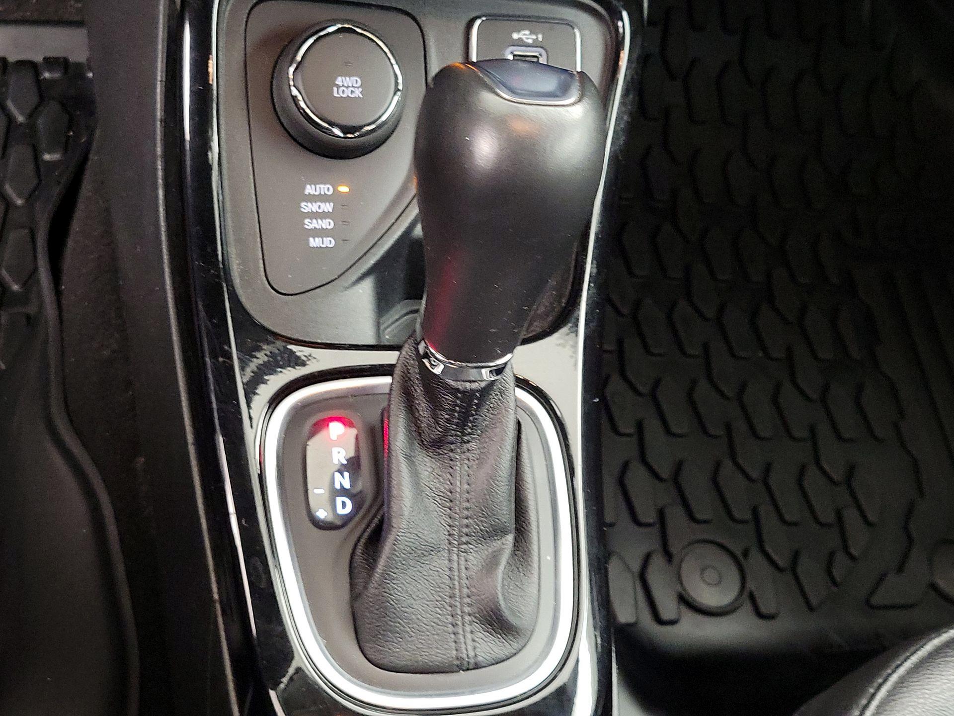 Thumbnail: 2021 Jeep Compass - 17