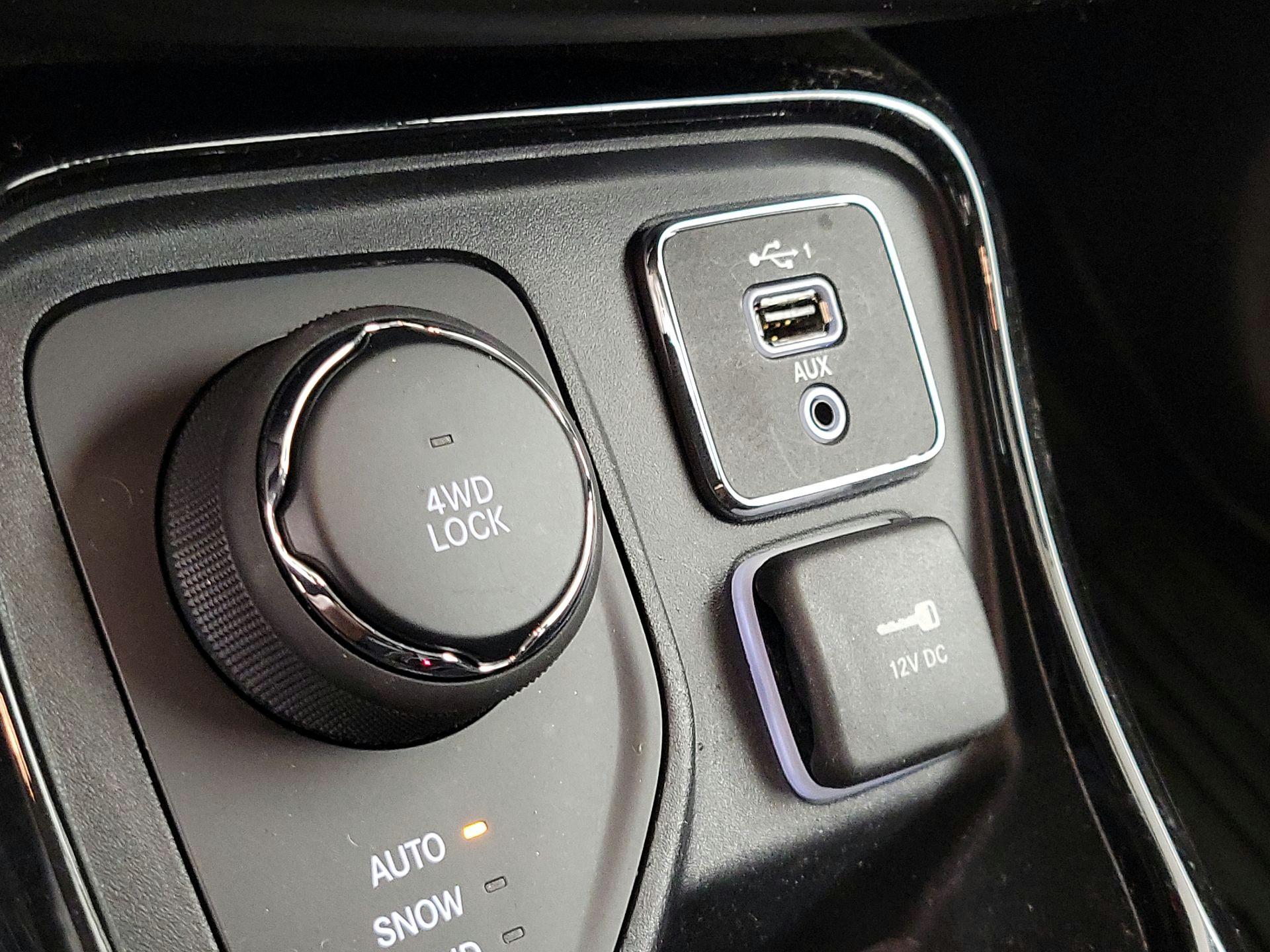 Thumbnail: 2021 Jeep Compass - 18