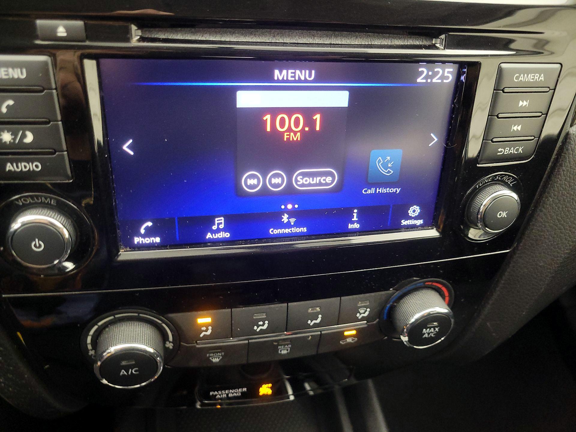 Thumbnail: 2019 Nissan Rogue Sport - 15