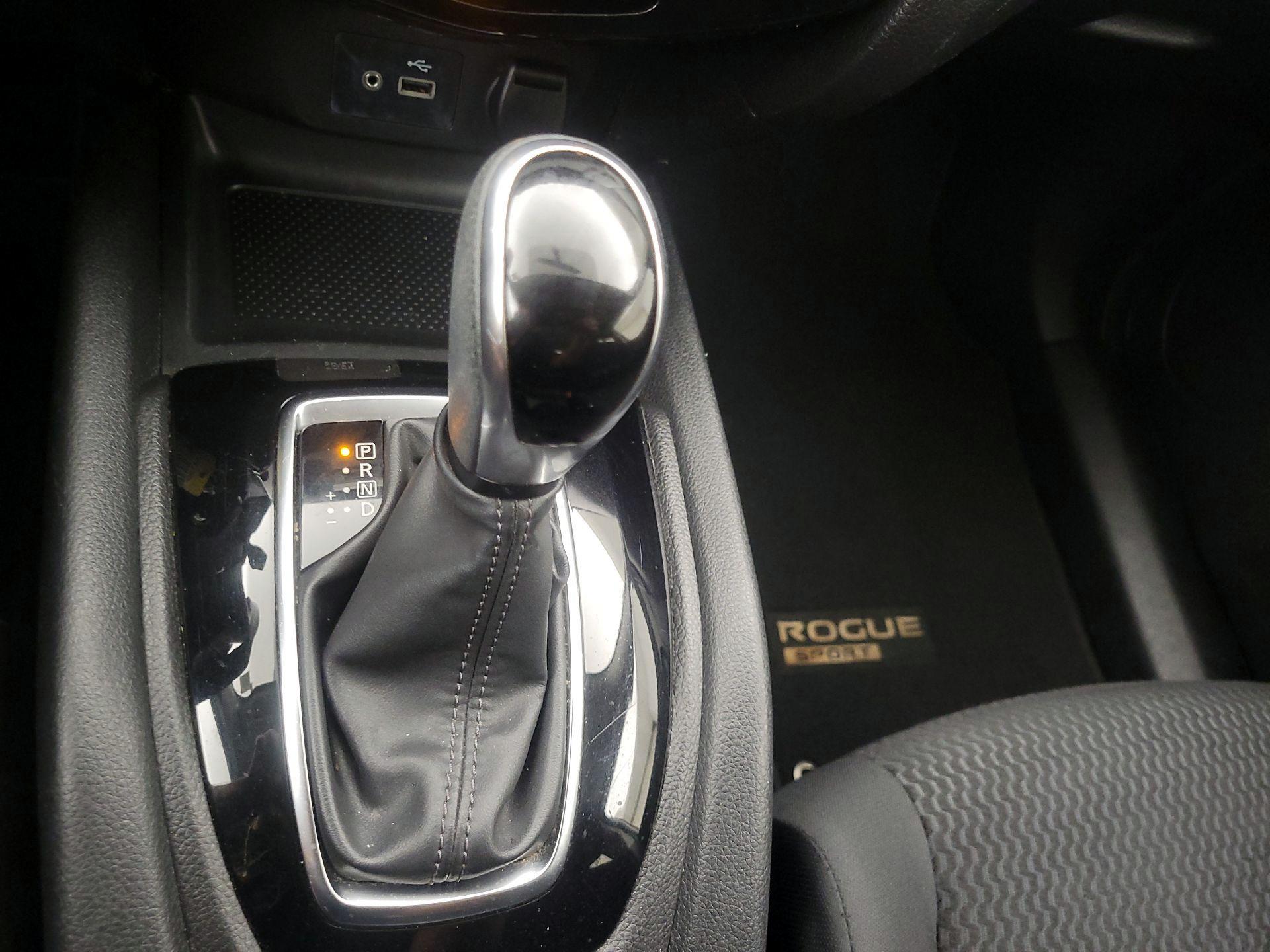 Thumbnail: 2019 Nissan Rogue Sport - 17