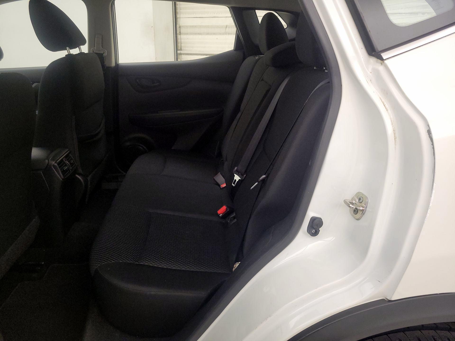 Thumbnail: 2019 Nissan Rogue Sport - 19