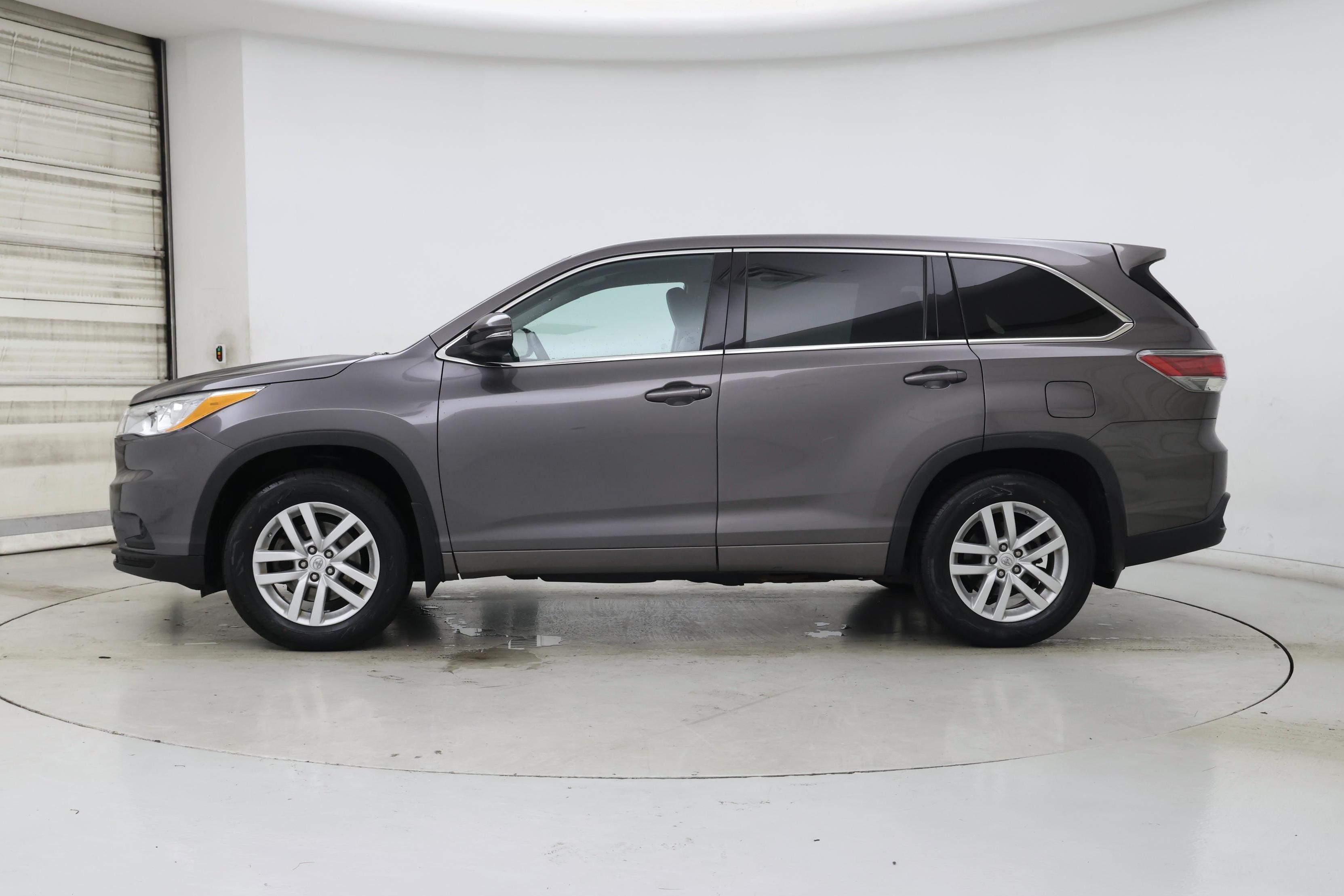 Thumbnail: 2014 Toyota Highlander - 3