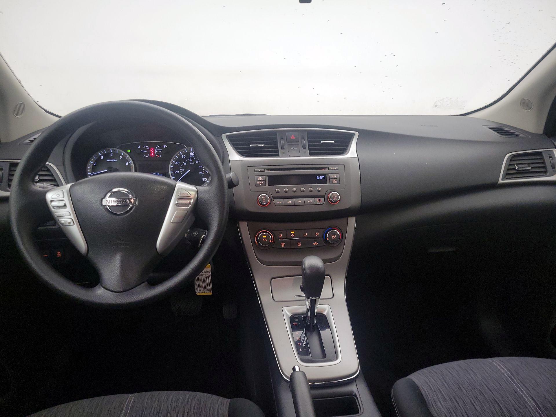 Thumbnail: 2014 Nissan Sentra - 9