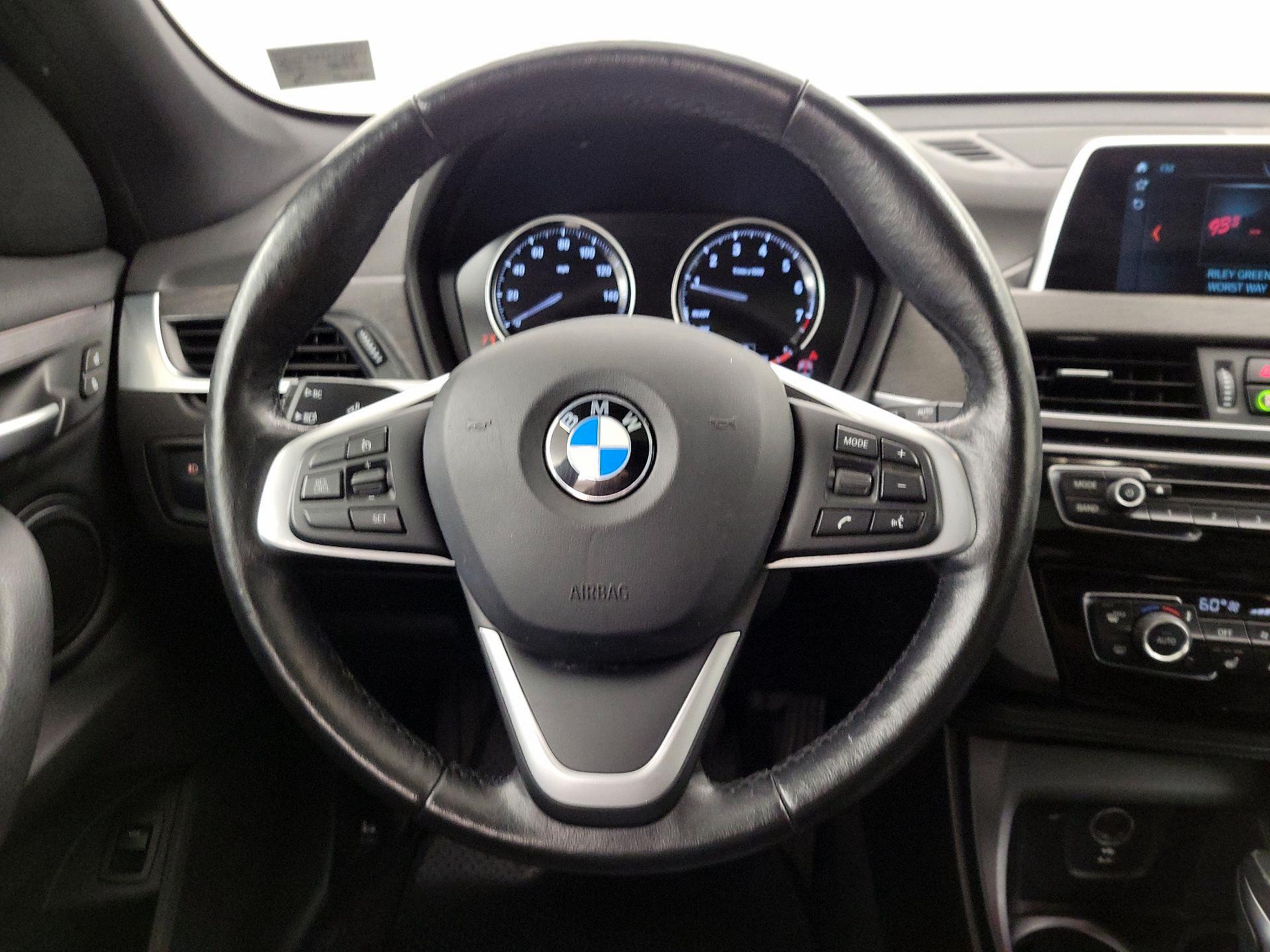 Thumbnail: 2019 BMW X1 - 10