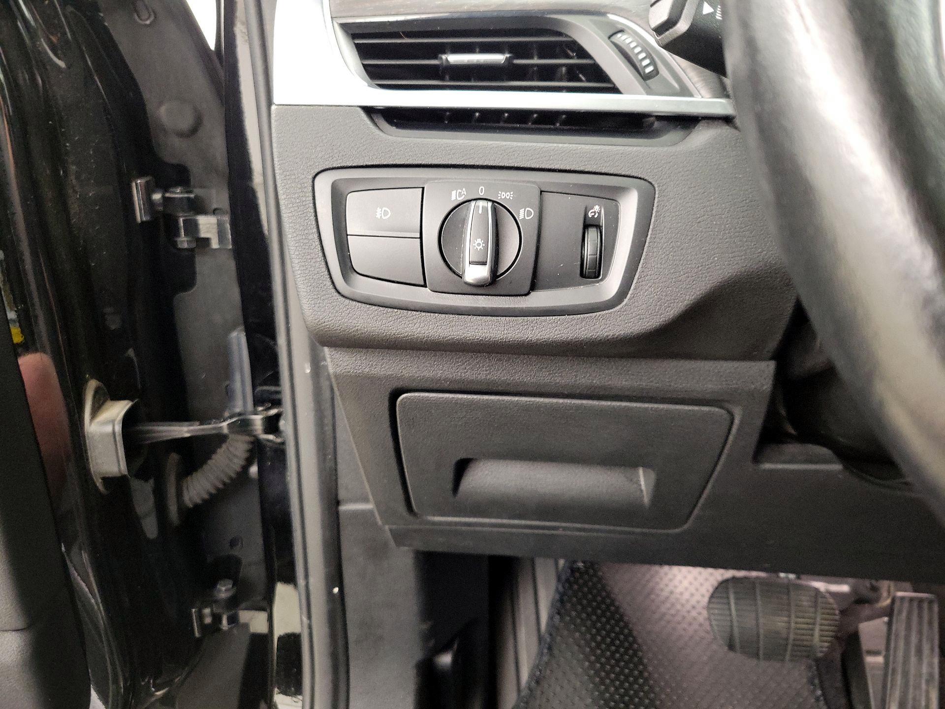Thumbnail: 2019 BMW X1 - 13
