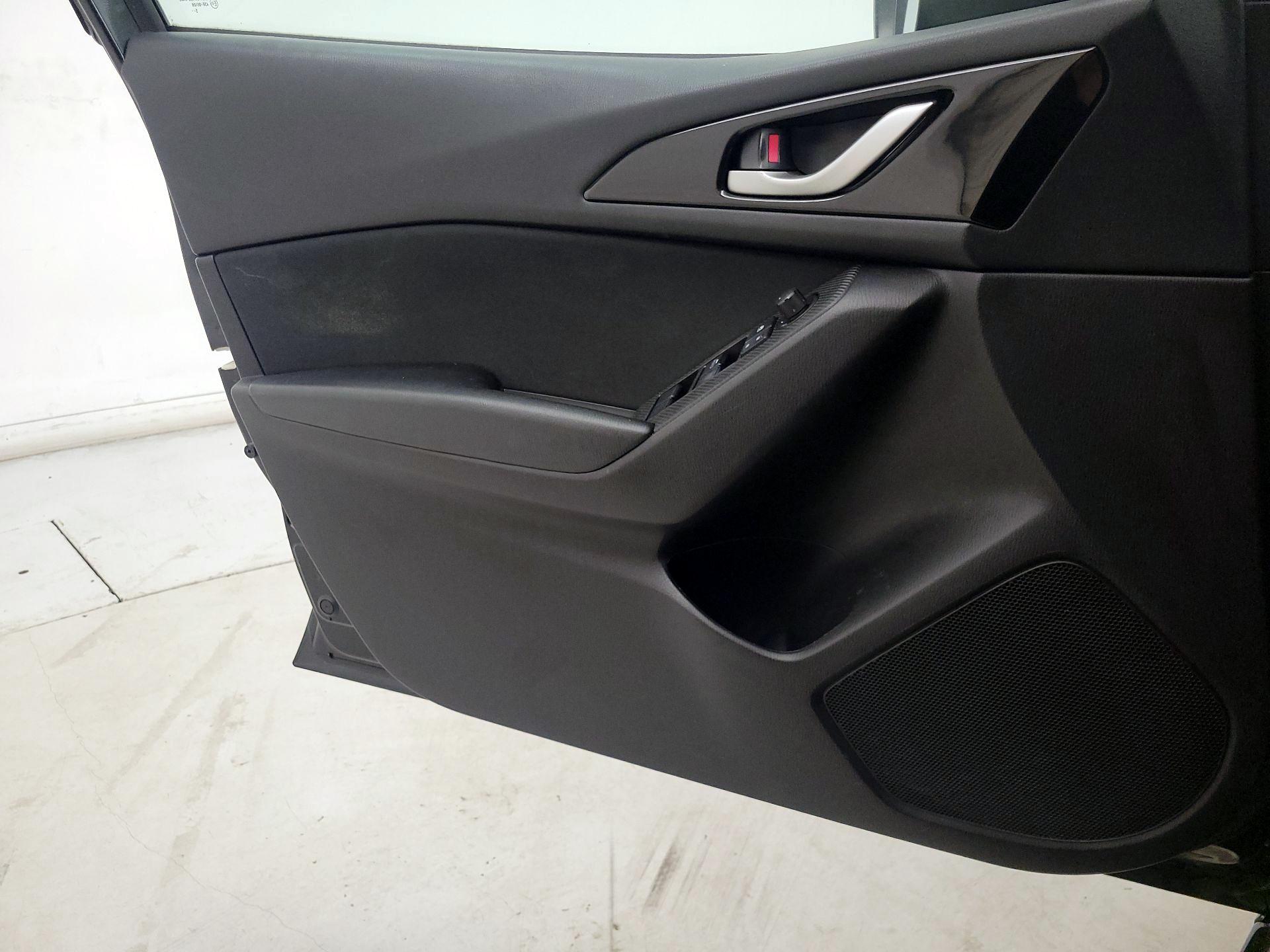 Thumbnail: 2016 Mazda Mazda3 - 12