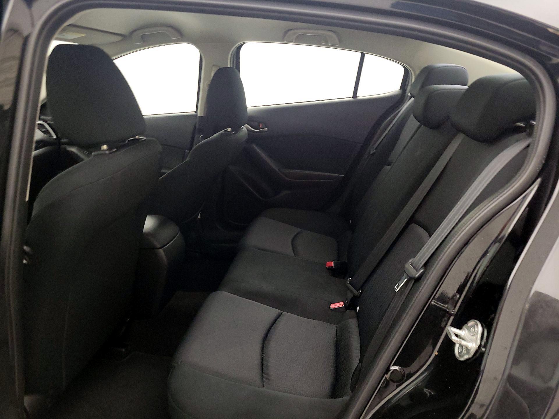 Thumbnail: 2016 Mazda Mazda3 - 19