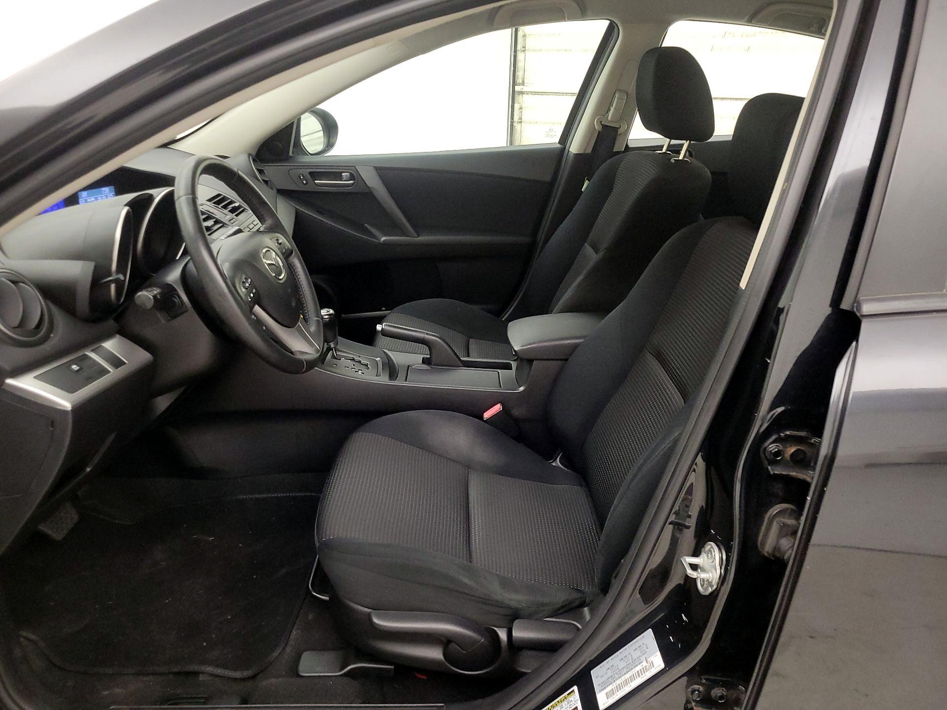 Thumbnail: 2013 Mazda Mazda3 - 11