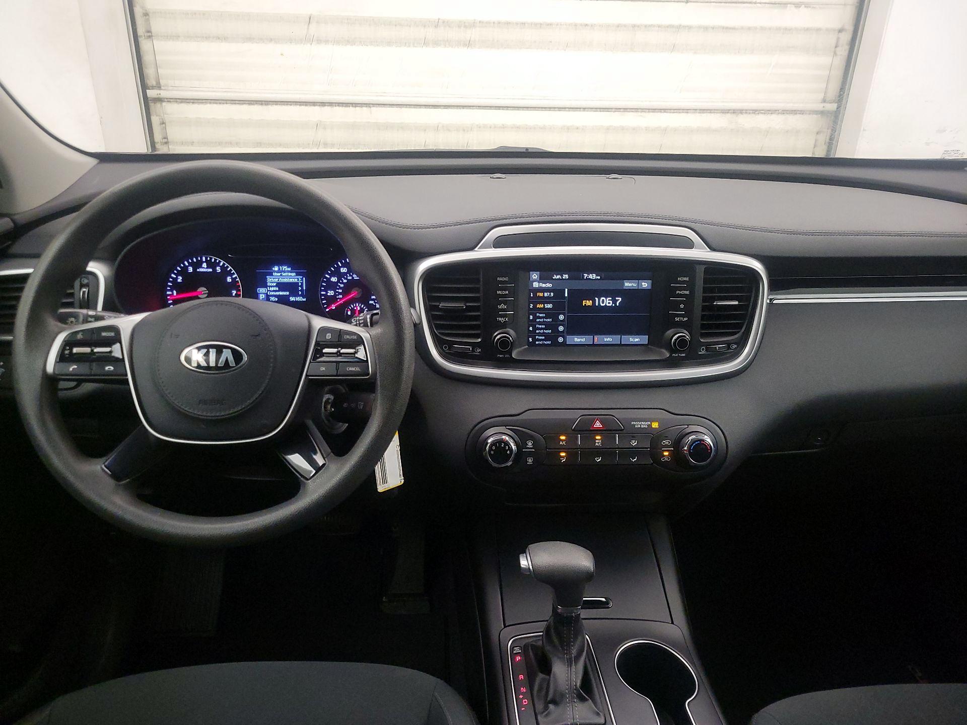 Thumbnail: 2019 Kia Sorento - 9