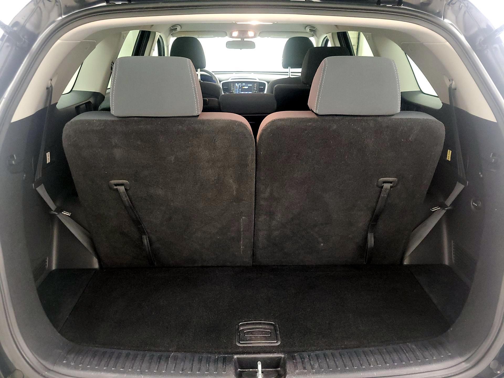 Thumbnail: 2019 Kia Sorento - 20