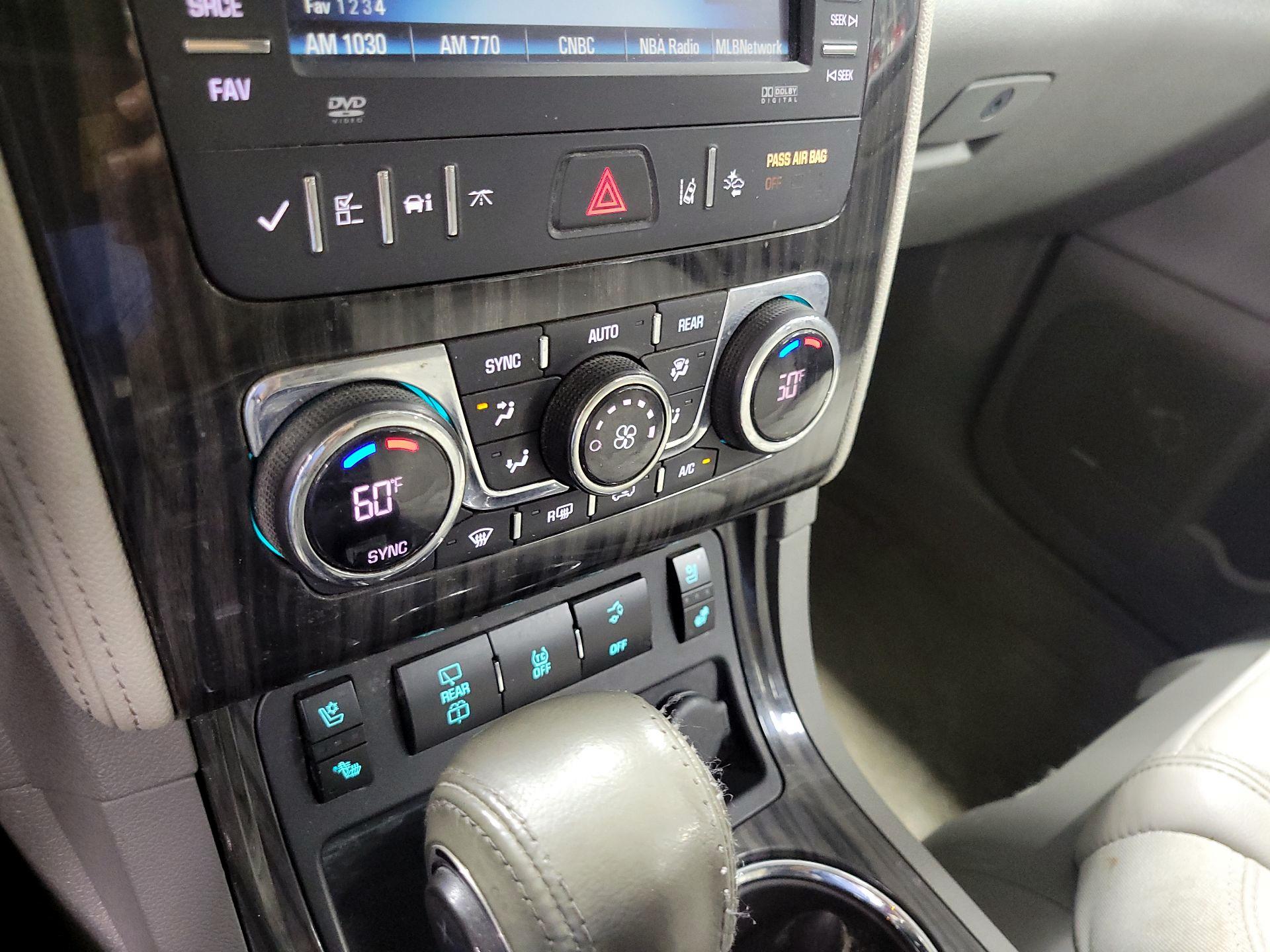 Thumbnail: 2014 Chevrolet Traverse - 16