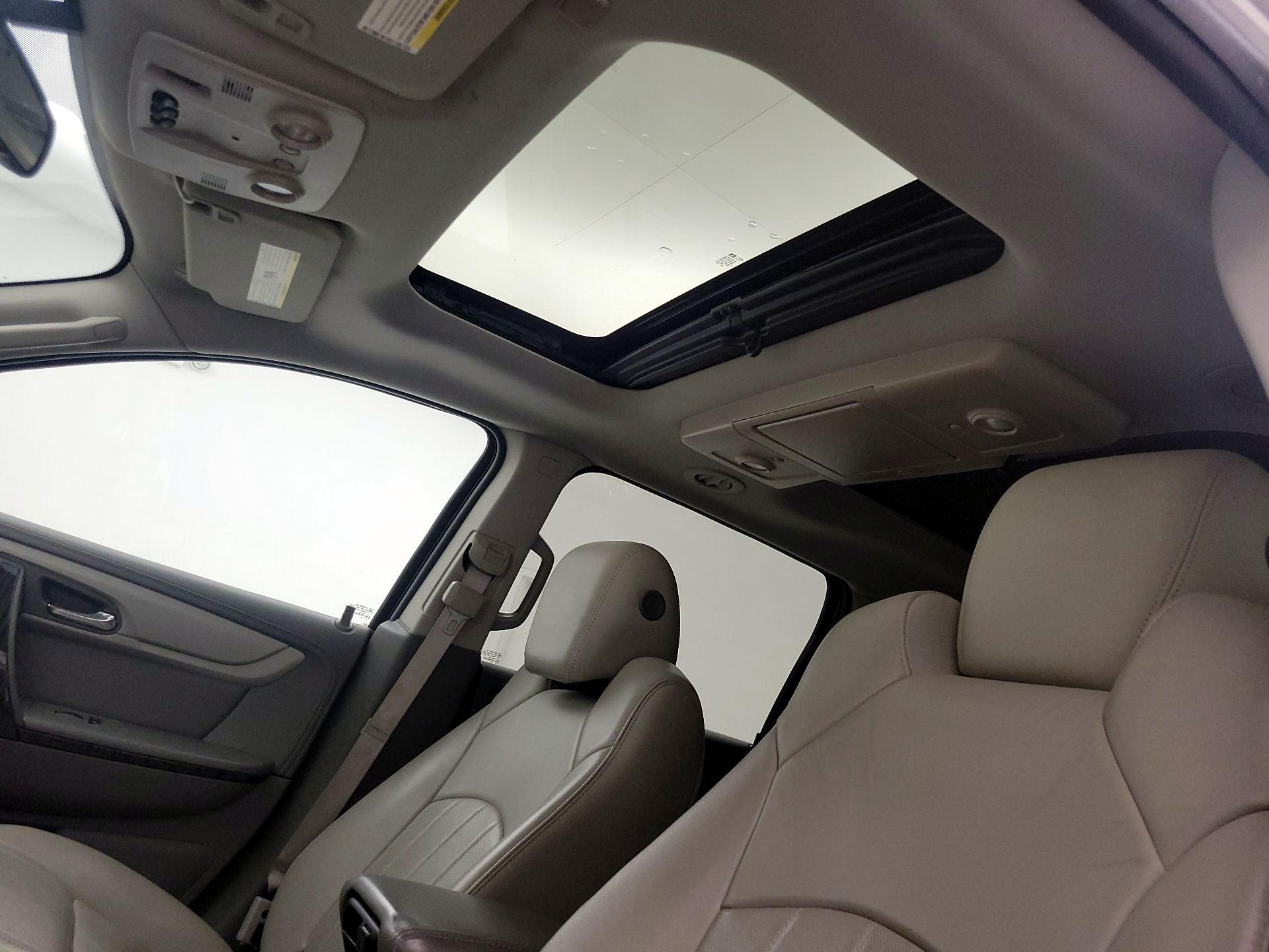 Thumbnail: 2014 Chevrolet Traverse - 18