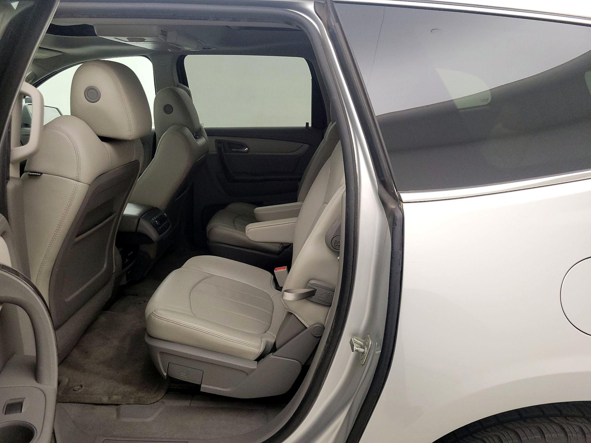 Thumbnail: 2014 Chevrolet Traverse - 19