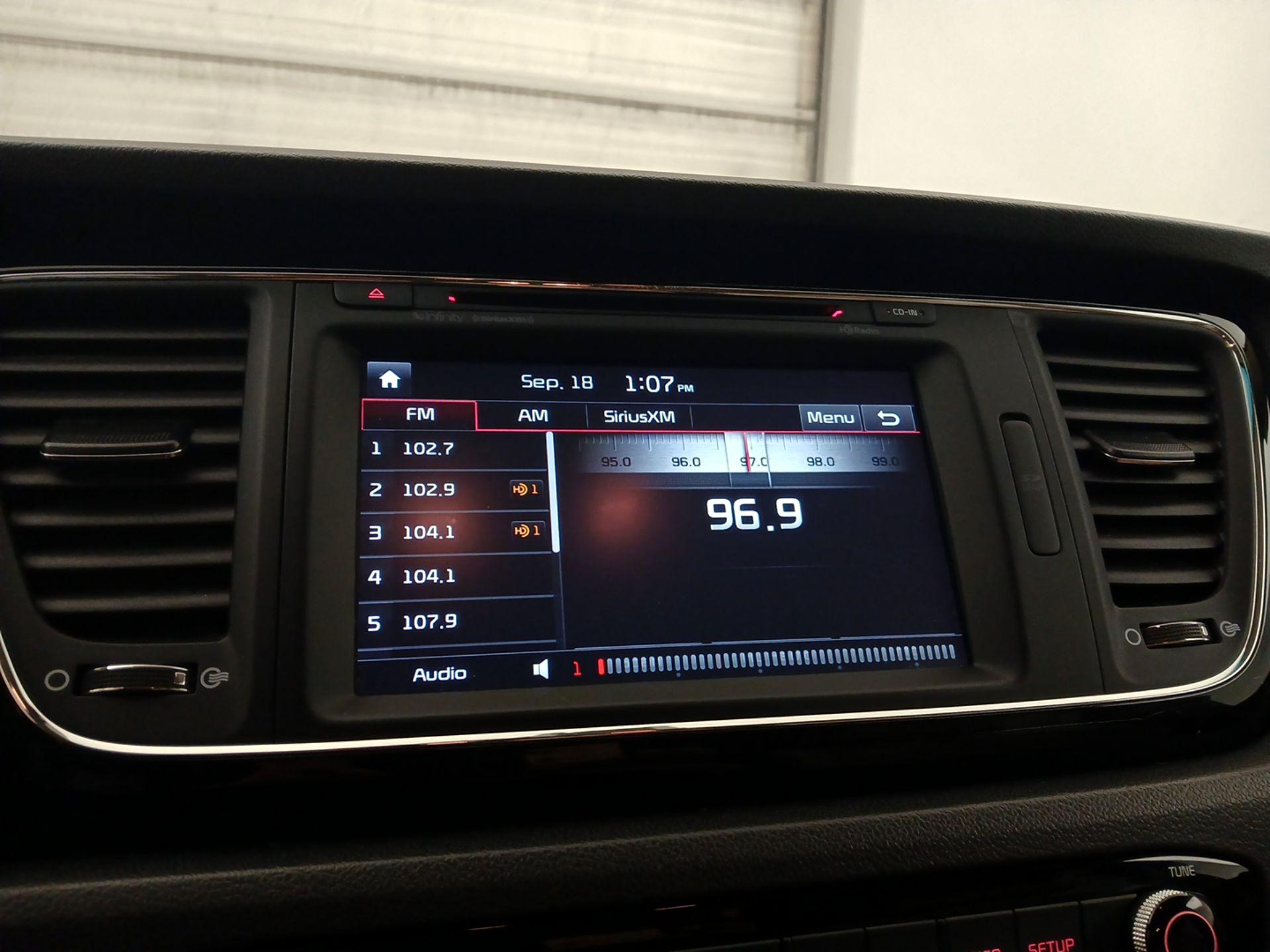 Thumbnail: 2017 Kia Sedona - 16