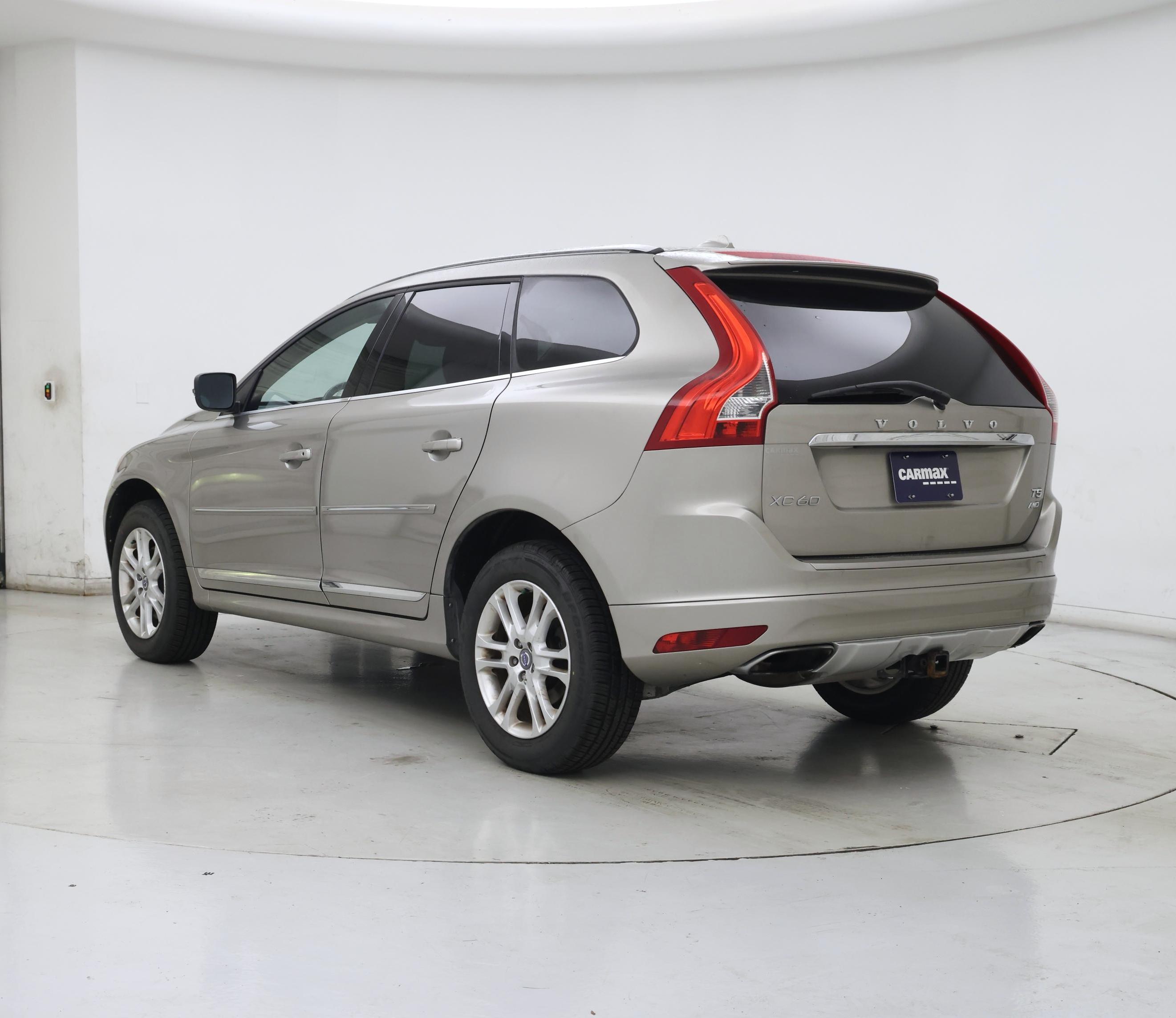 Thumbnail: 2015 Volvo XC60 - 2