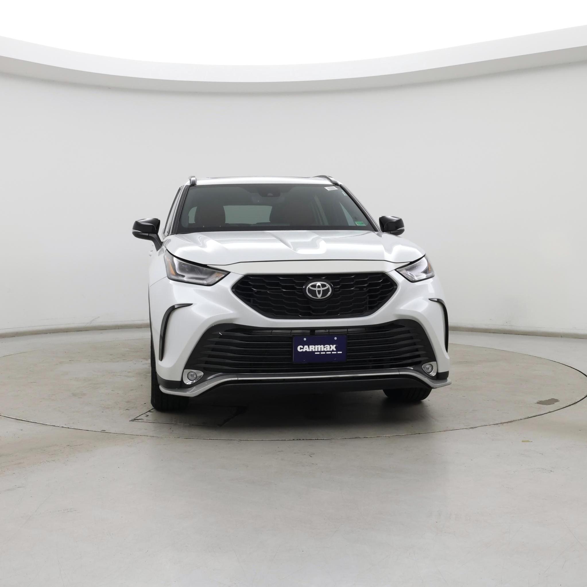 Thumbnail: 2022 Toyota Highlander - 5