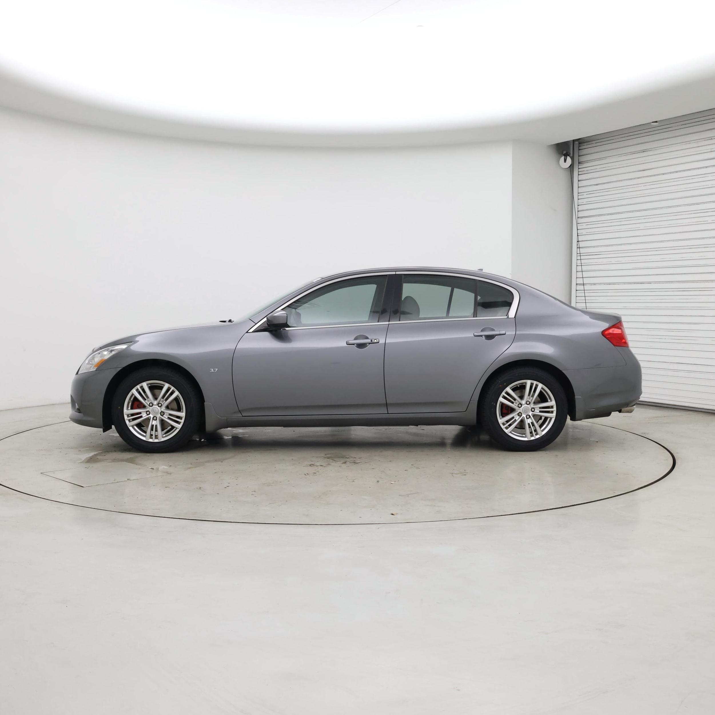 Thumbnail: 2015 INFINITI  - 3