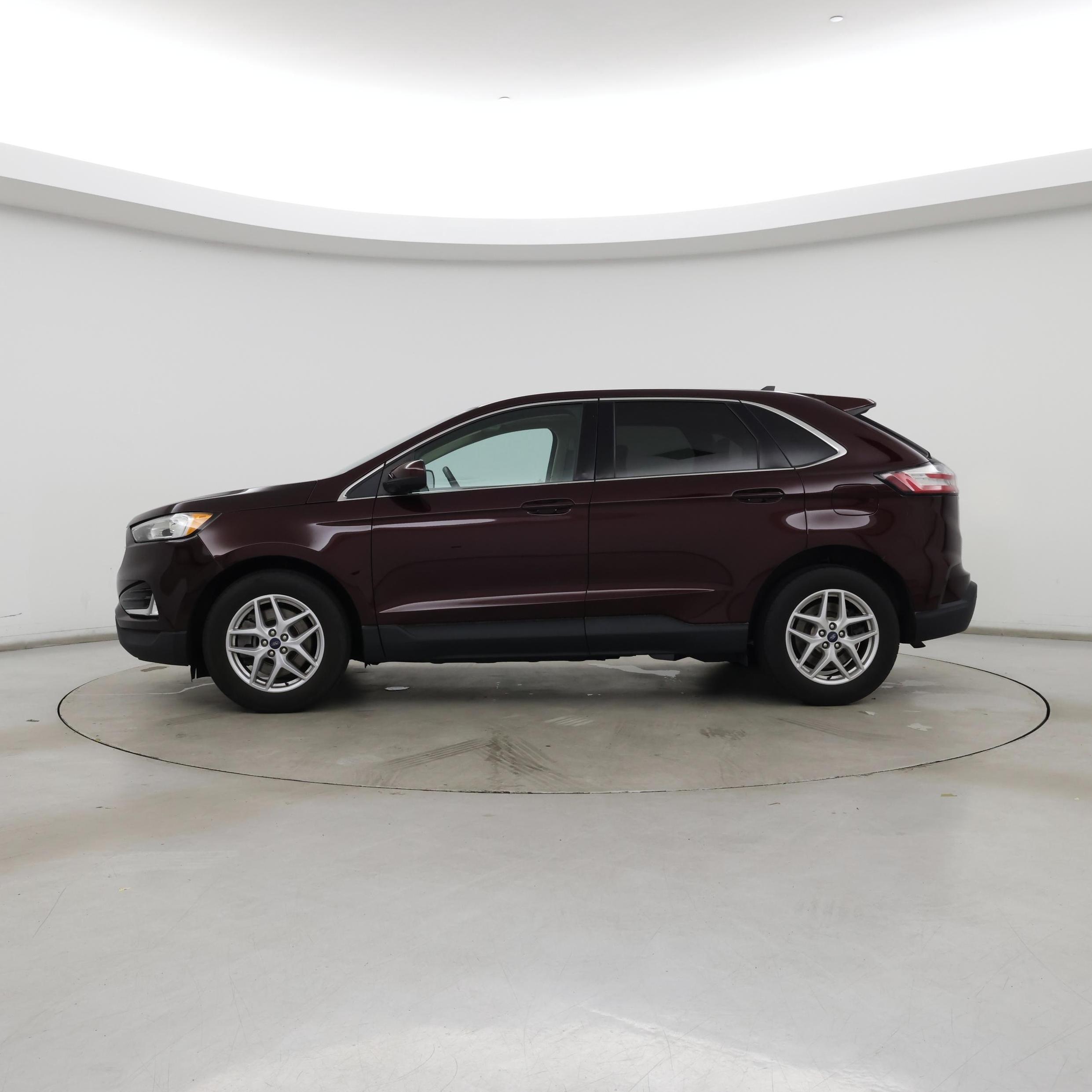 Thumbnail: 2021 Ford Edge - 3