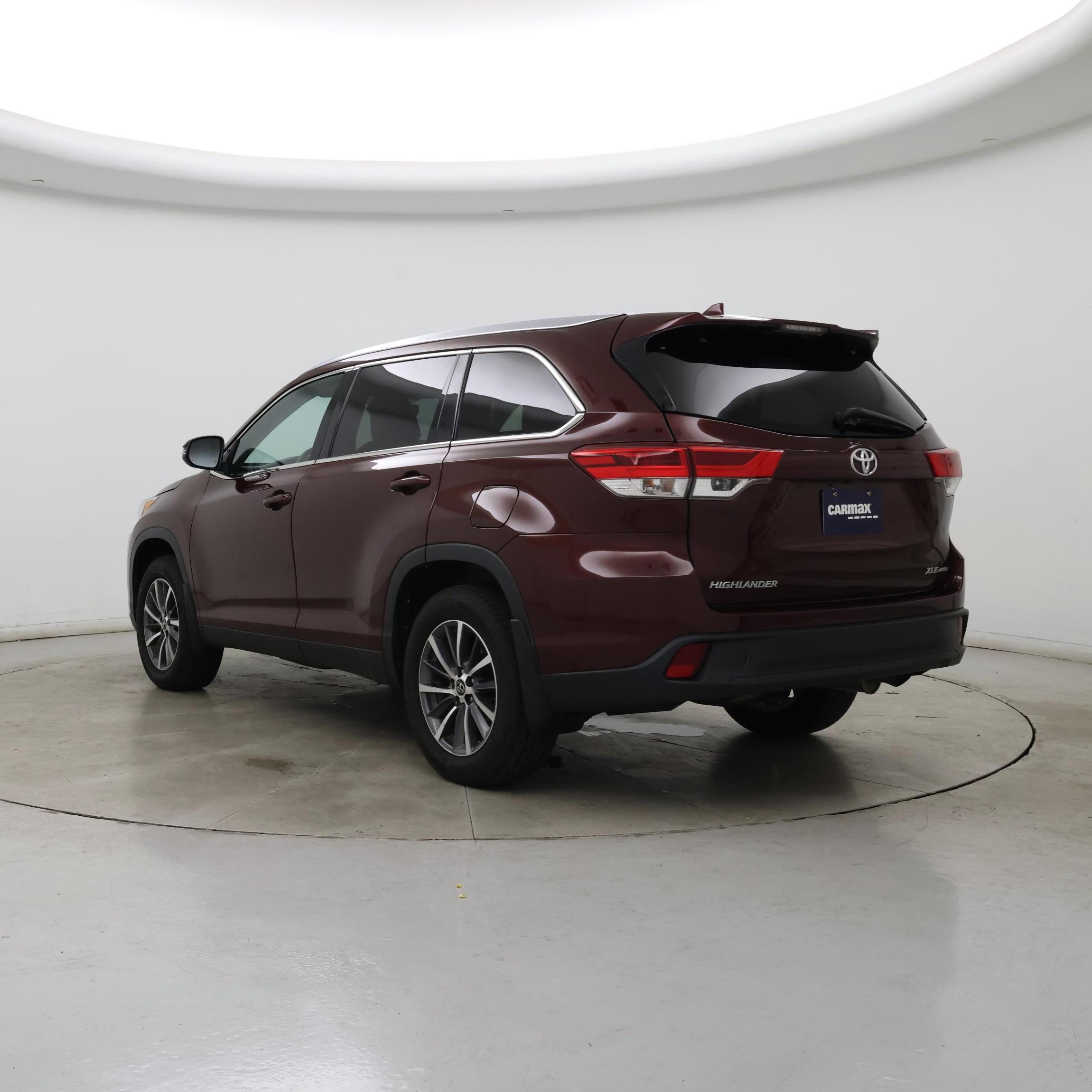 Thumbnail: 2019 Toyota Highlander - 2
