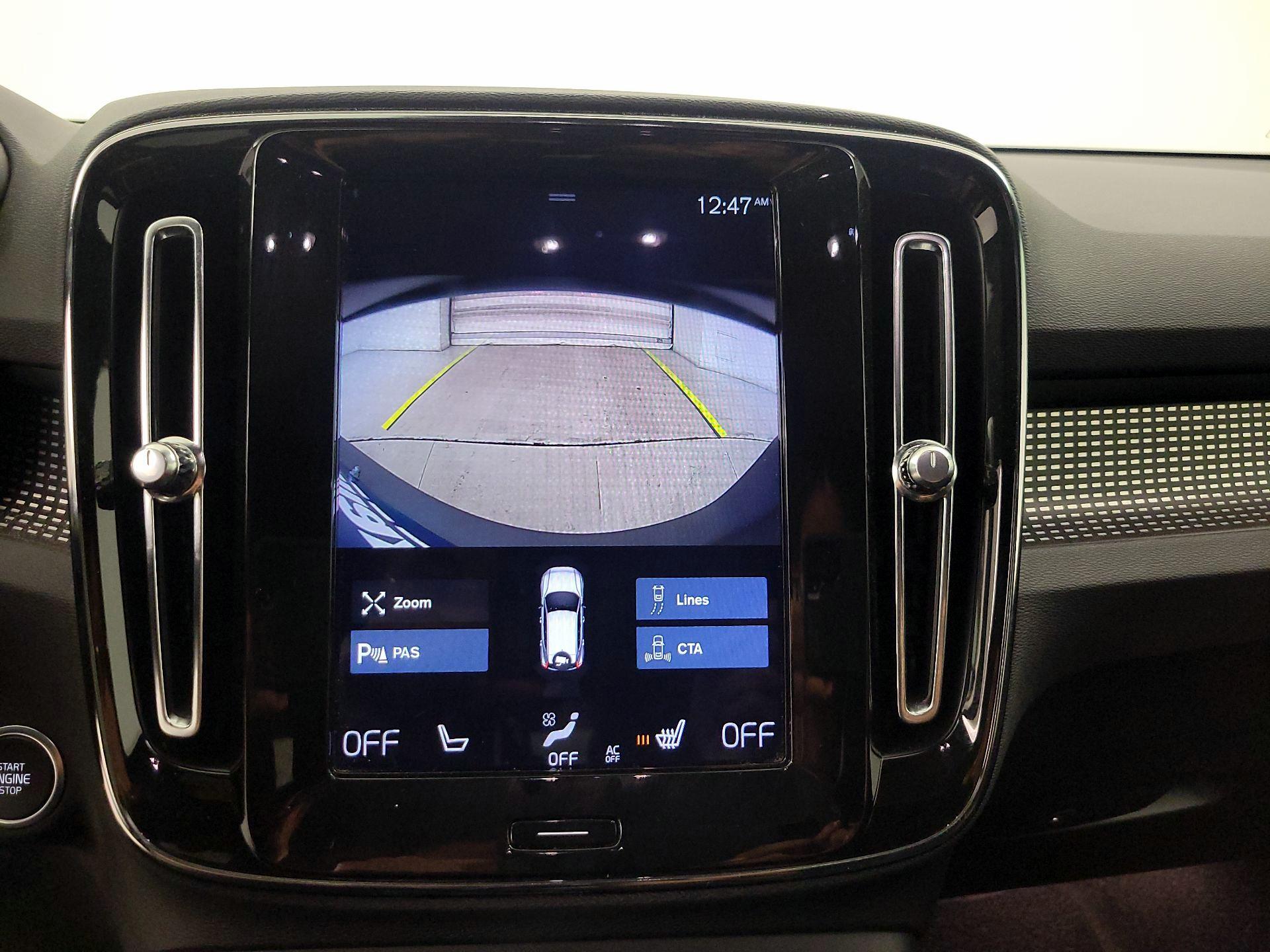 Thumbnail: 2020 Volvo XC40 - 14