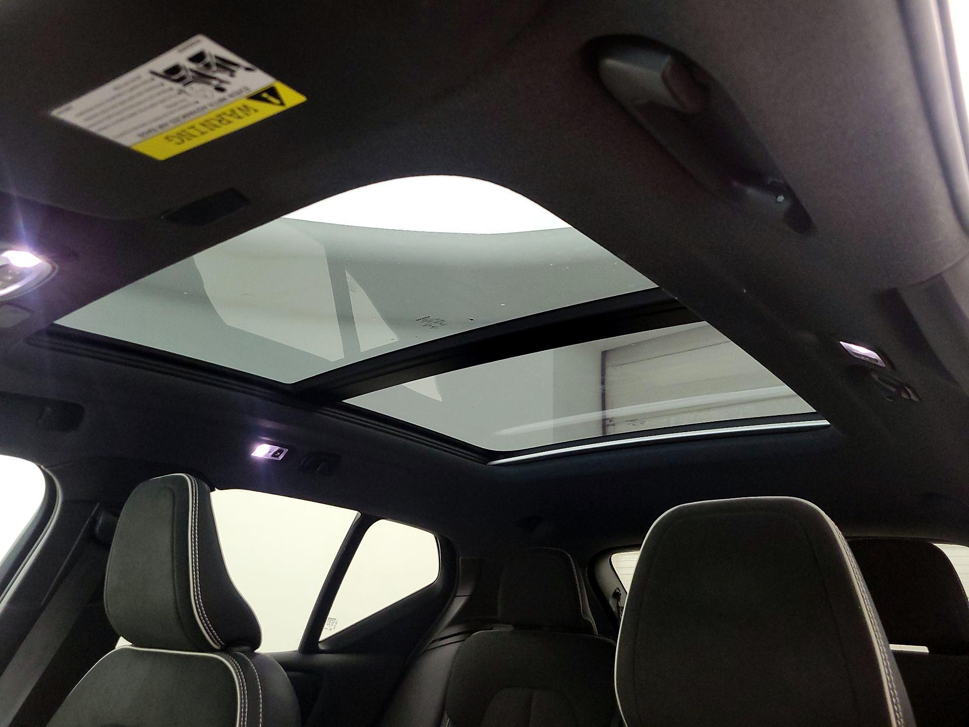 Thumbnail: 2020 Volvo XC40 - 19