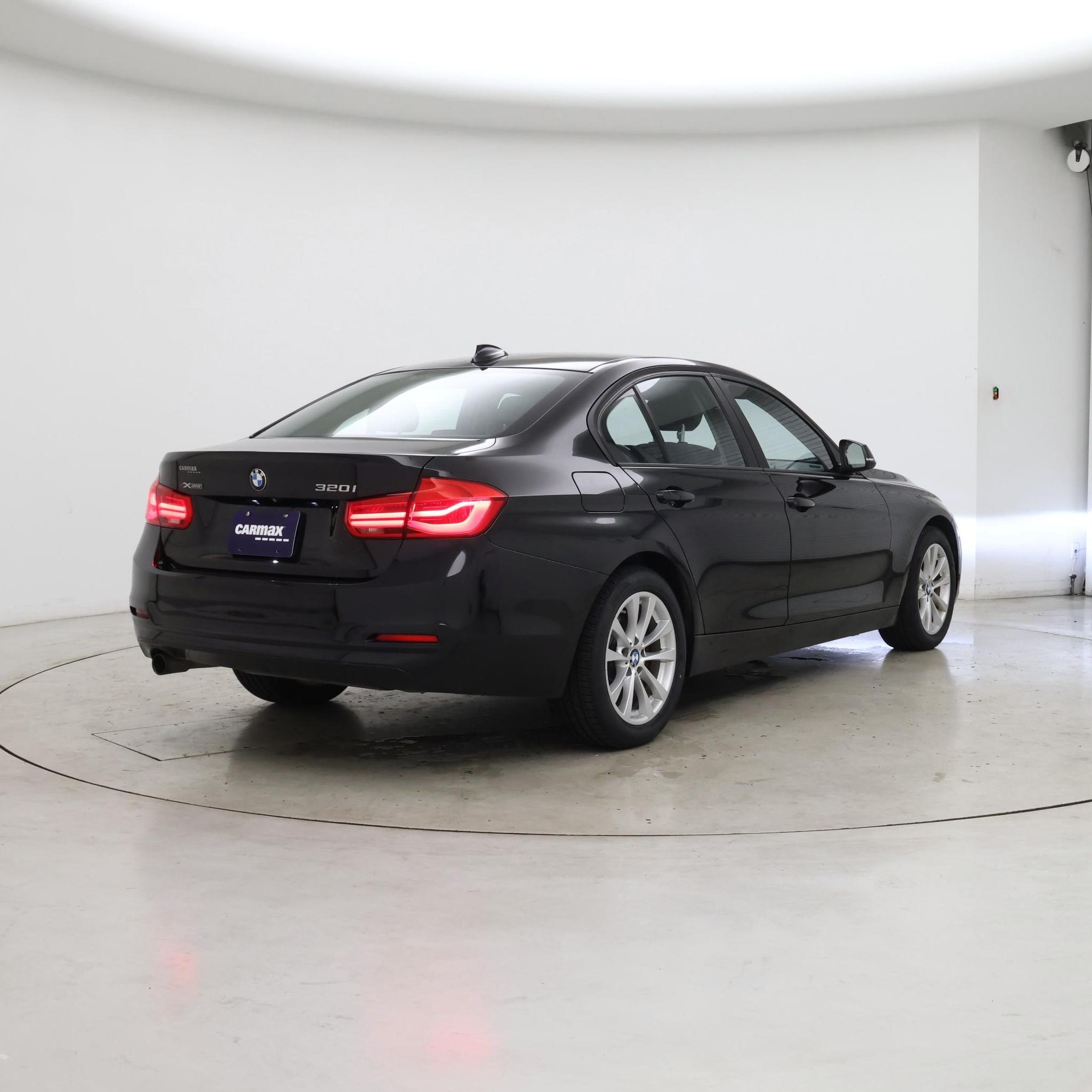 Thumbnail: 2018 BMW 3 Series - 8