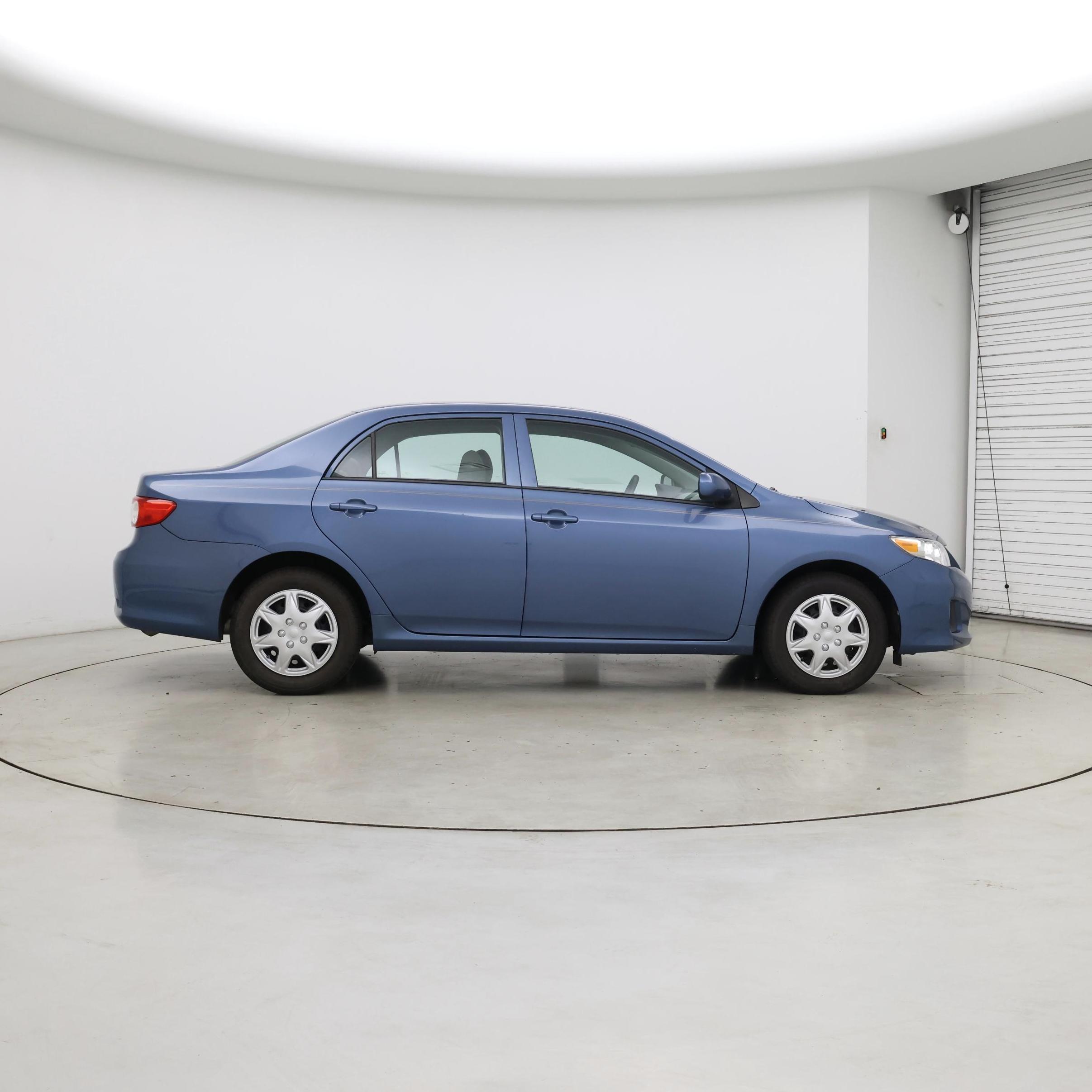 Thumbnail: 2013 Toyota Corolla - 7