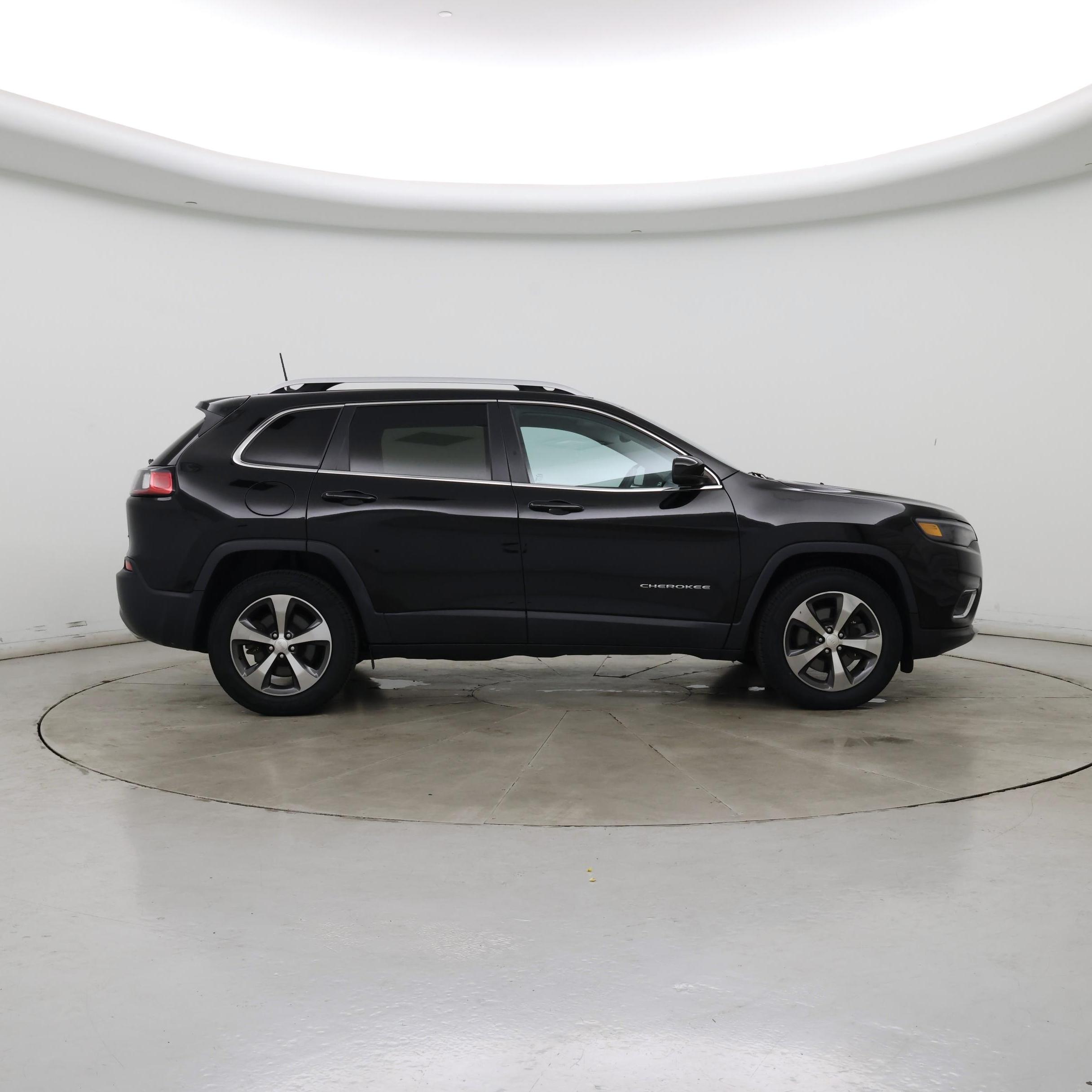 Thumbnail: 2019 Jeep Cherokee - 7