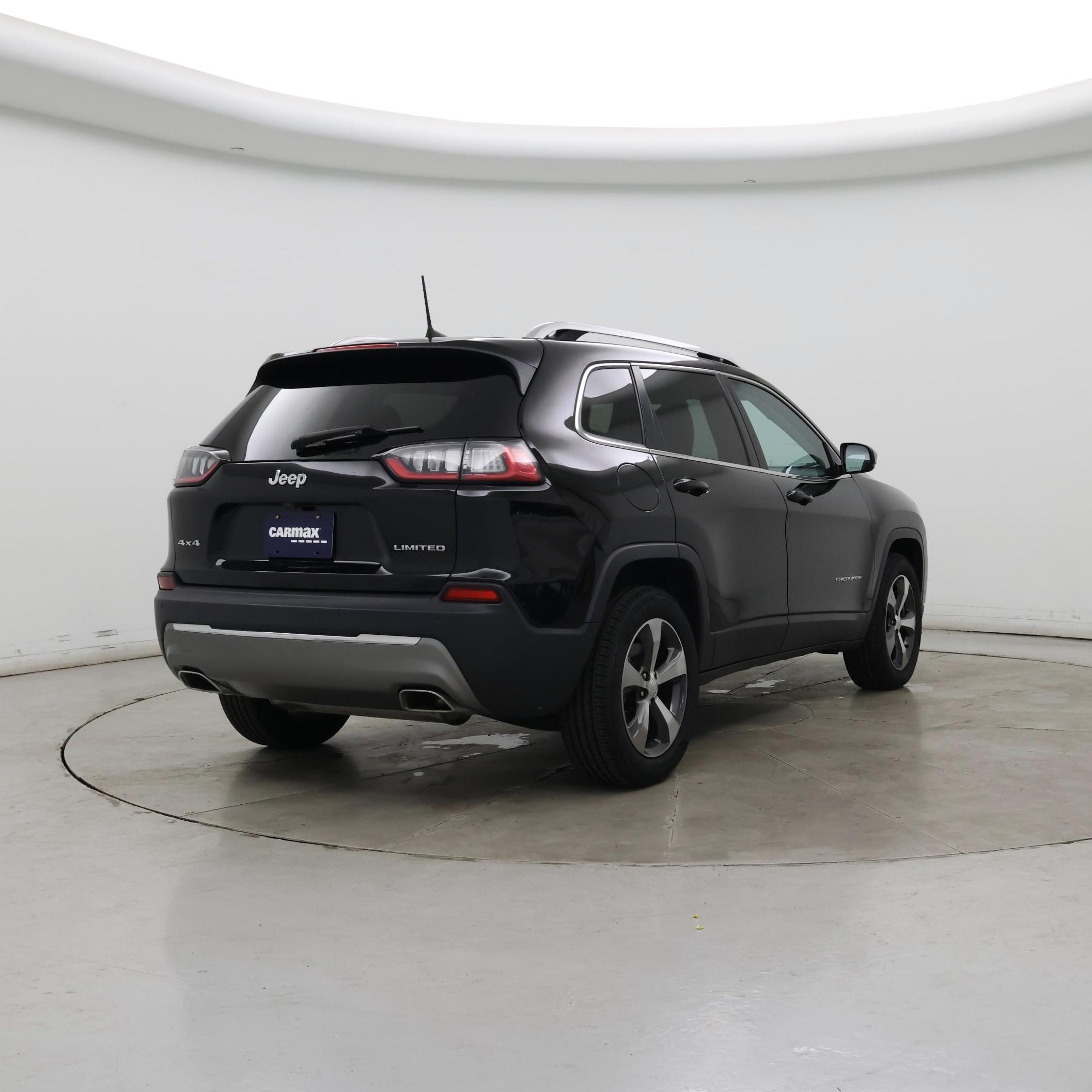 Thumbnail: 2019 Jeep Cherokee - 8