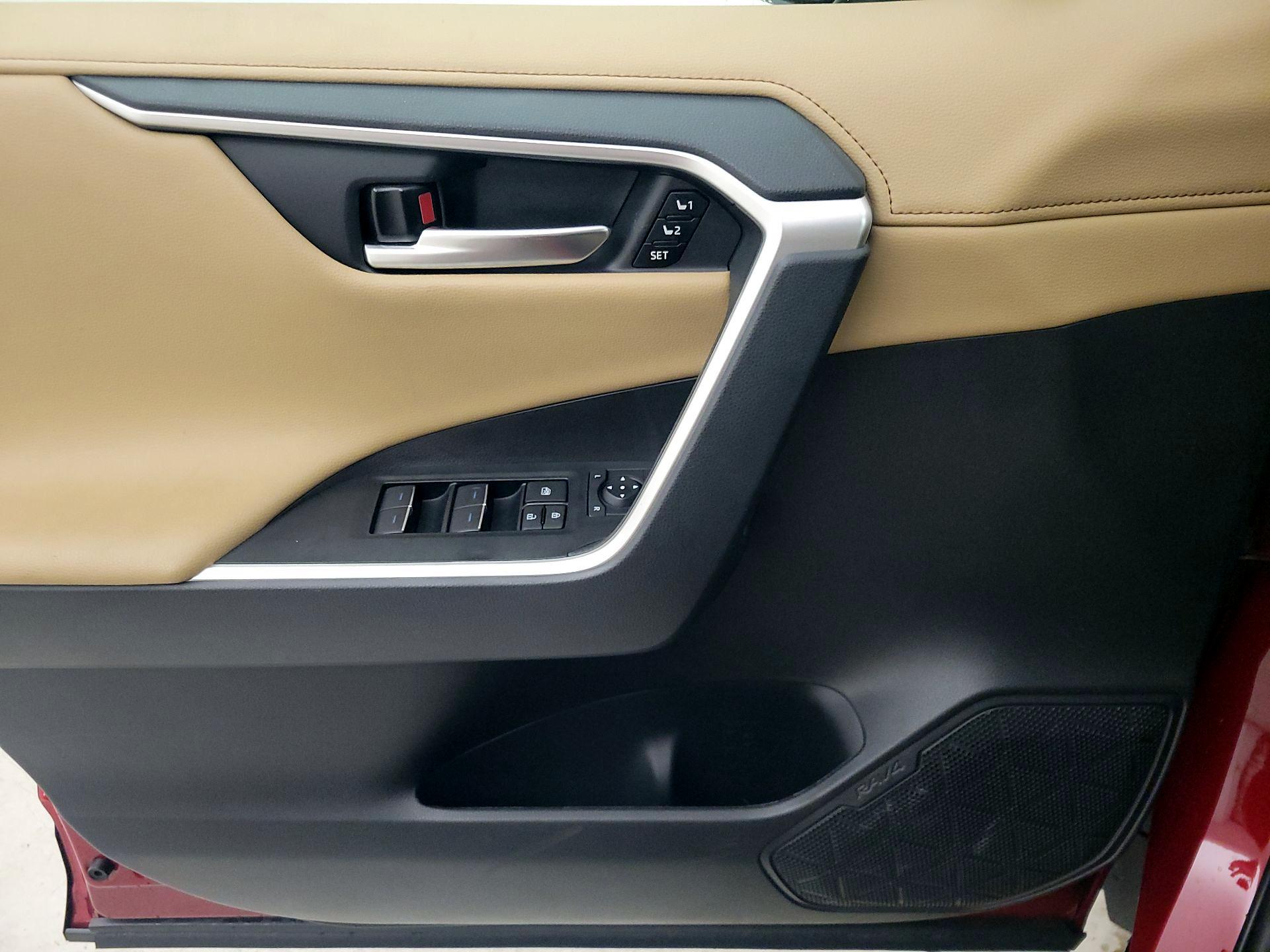 Thumbnail: 2024 Toyota RAV4 - 12
