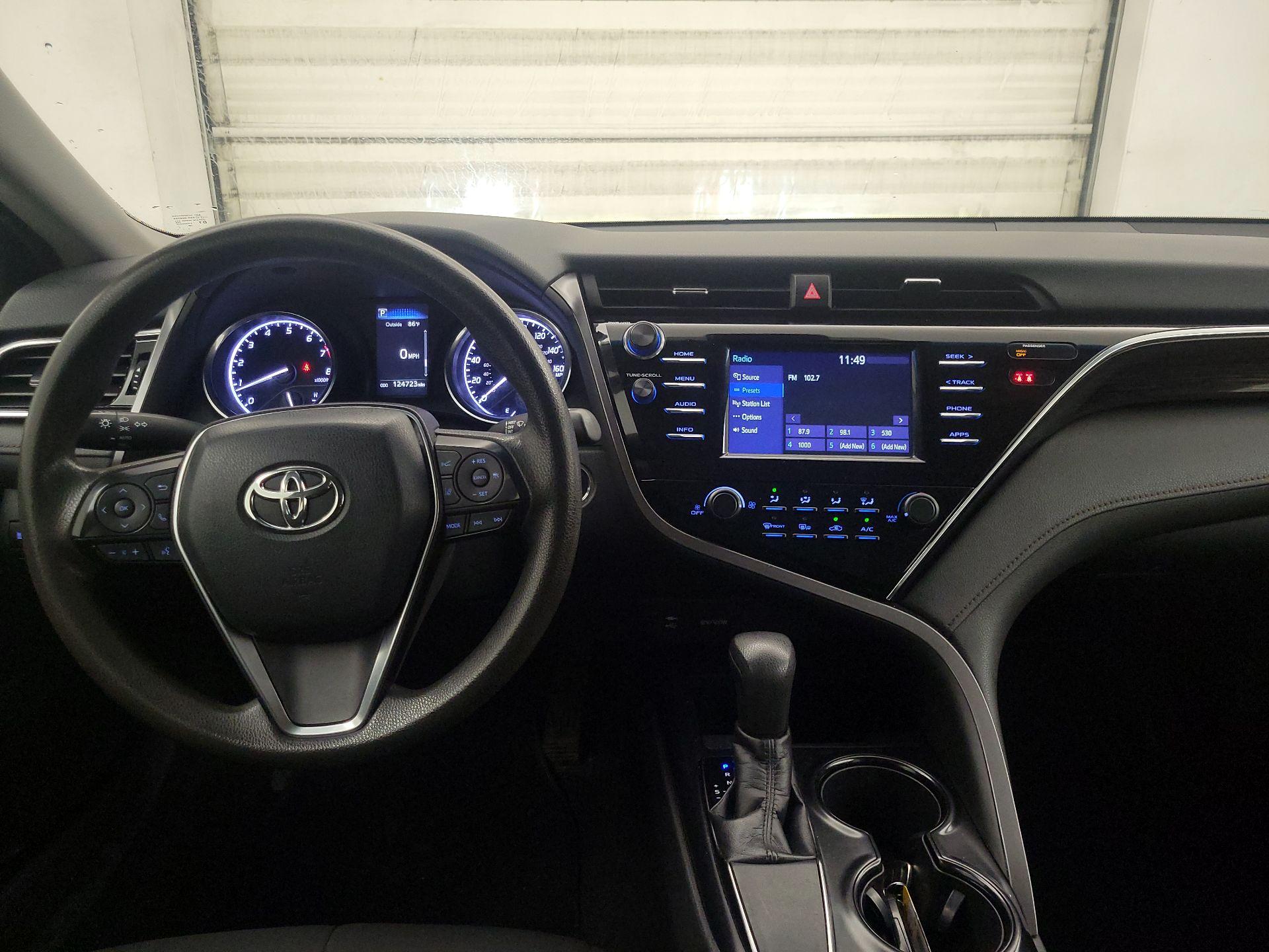 Thumbnail: 2018 Toyota Camry - 9