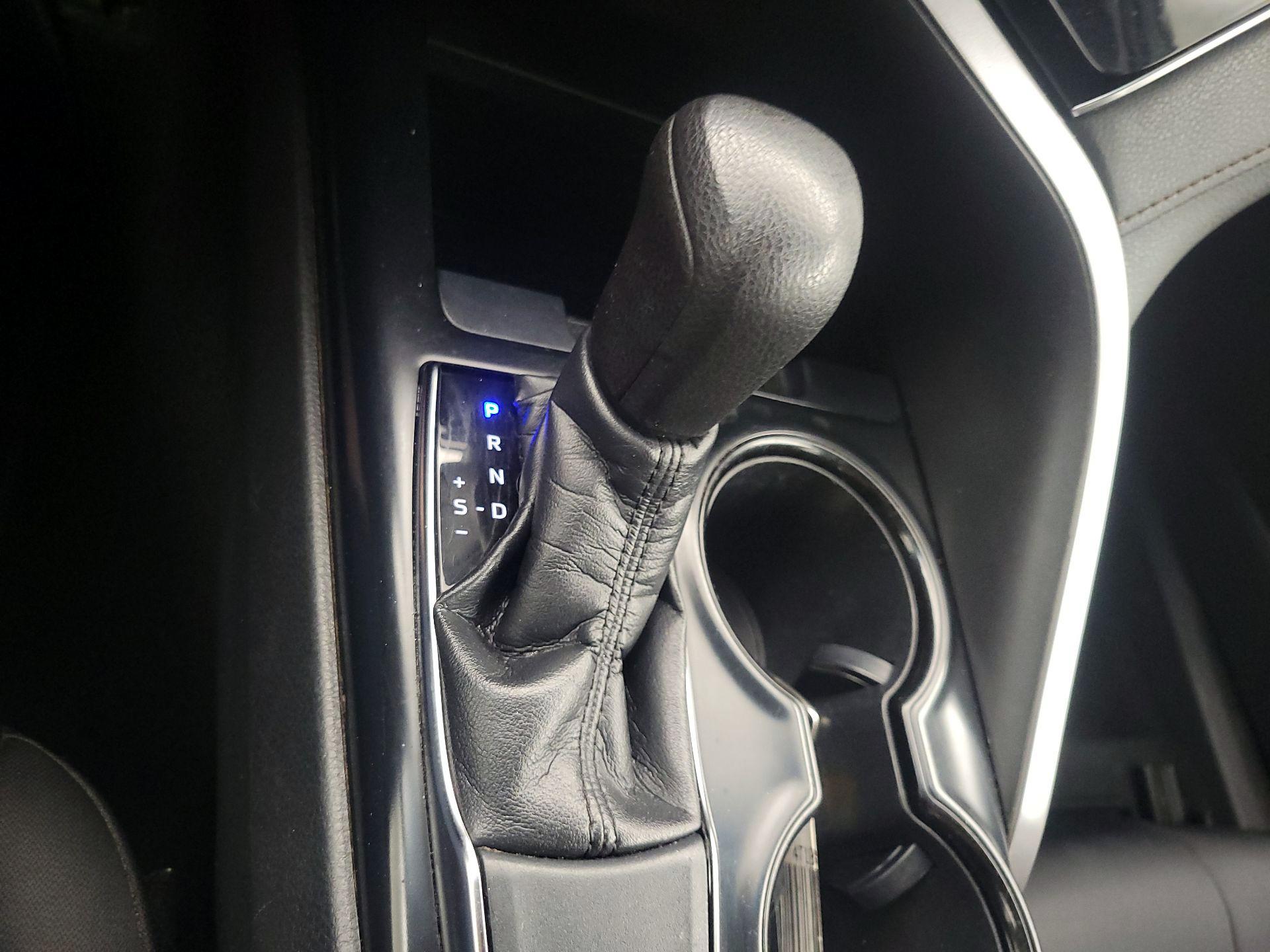 Thumbnail: 2018 Toyota Camry - 17