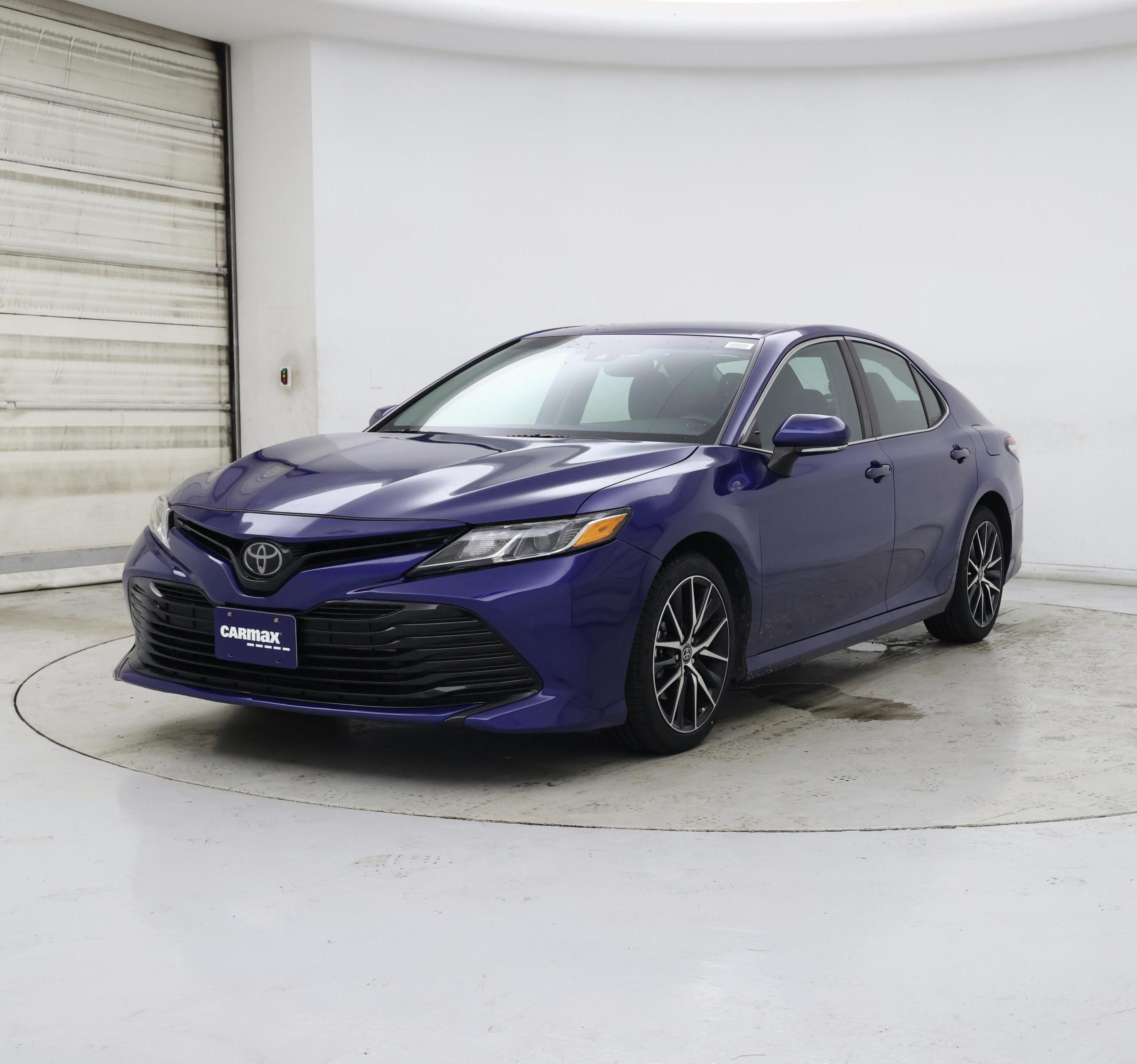 Thumbnail: 2018 Toyota Camry - 4