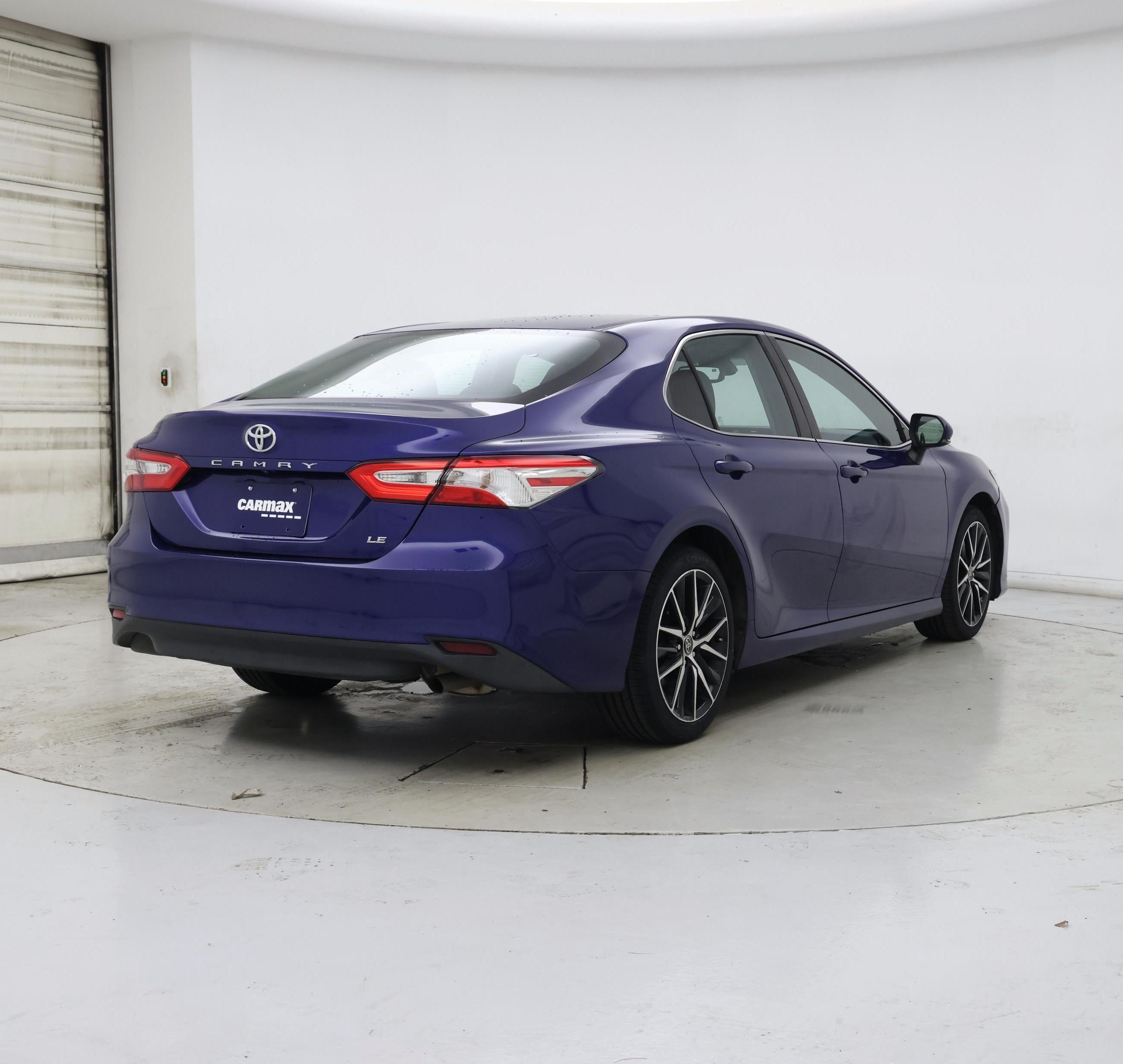Thumbnail: 2018 Toyota Camry - 8