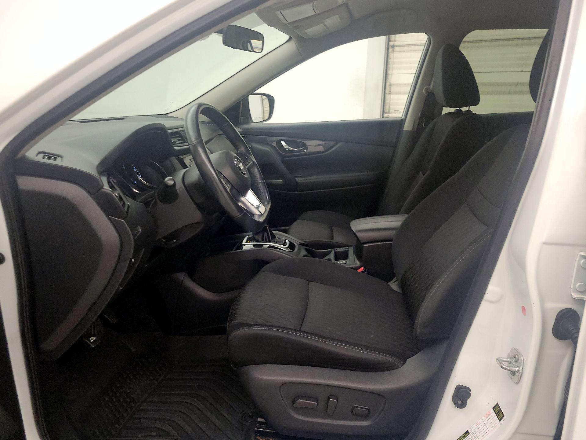 Thumbnail: 2018 Nissan Rogue - 11