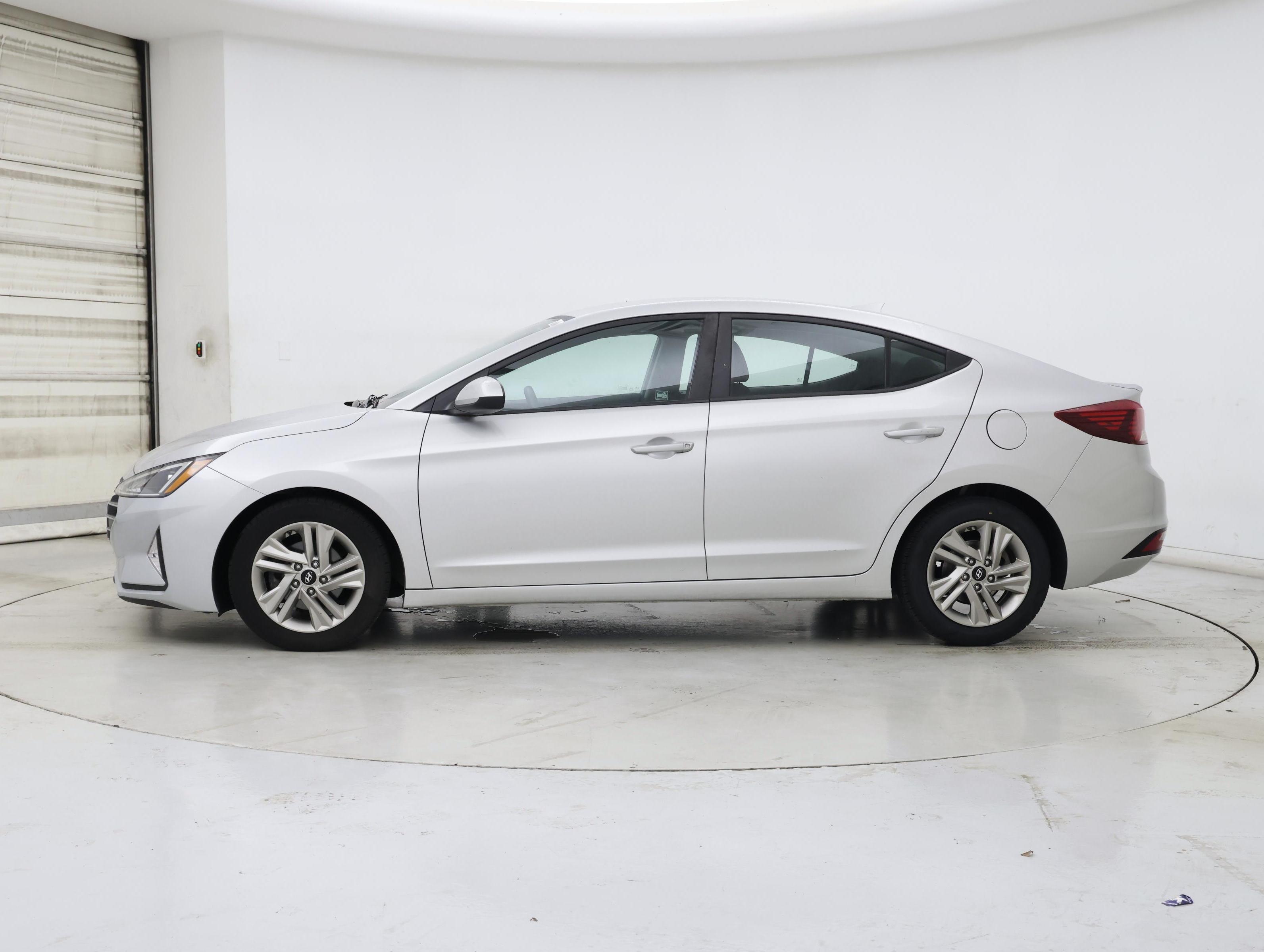 Thumbnail: 2020 Hyundai Elantra - 3