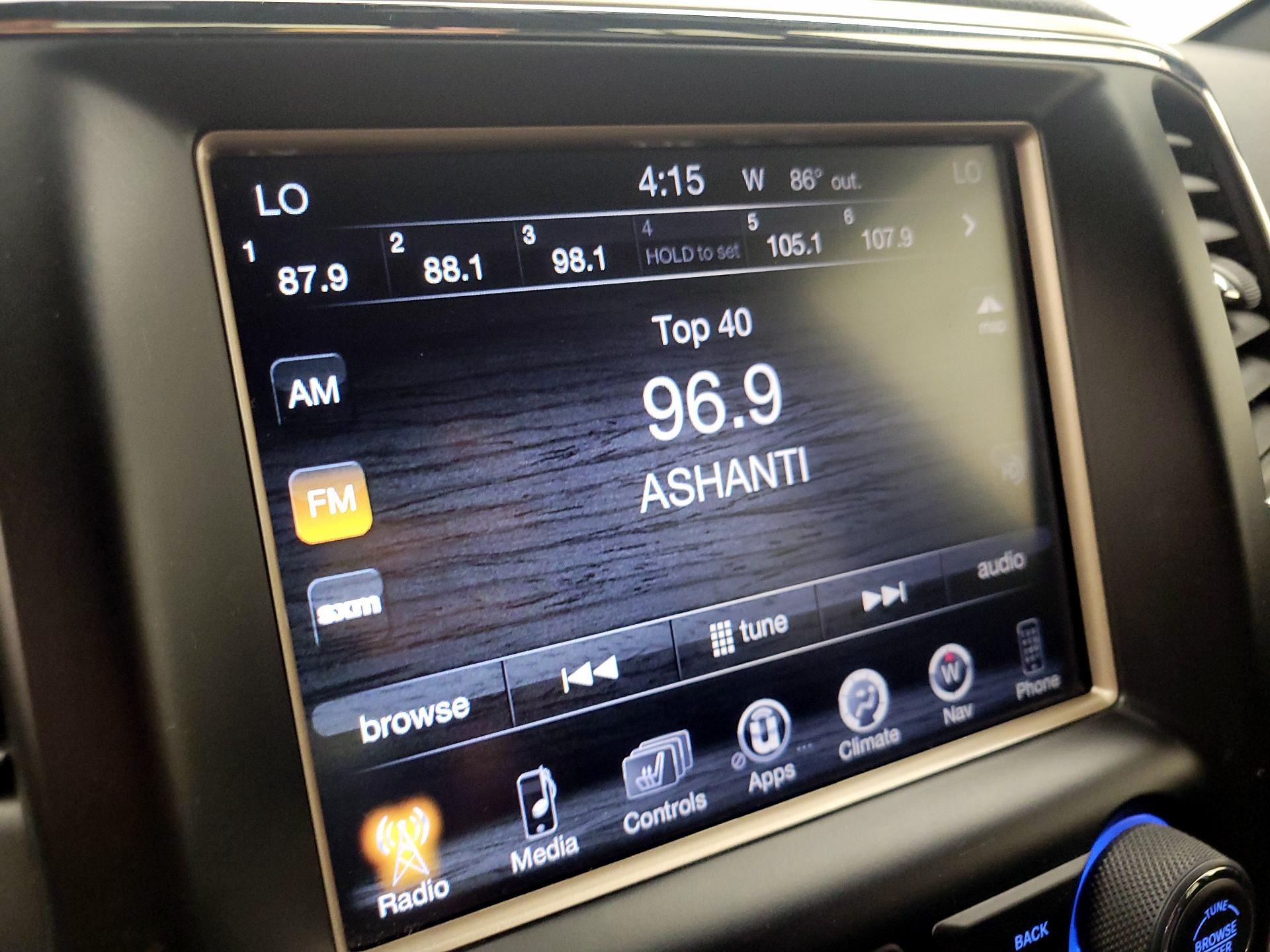 Thumbnail: 2015 Jeep Grand Cherokee - 16