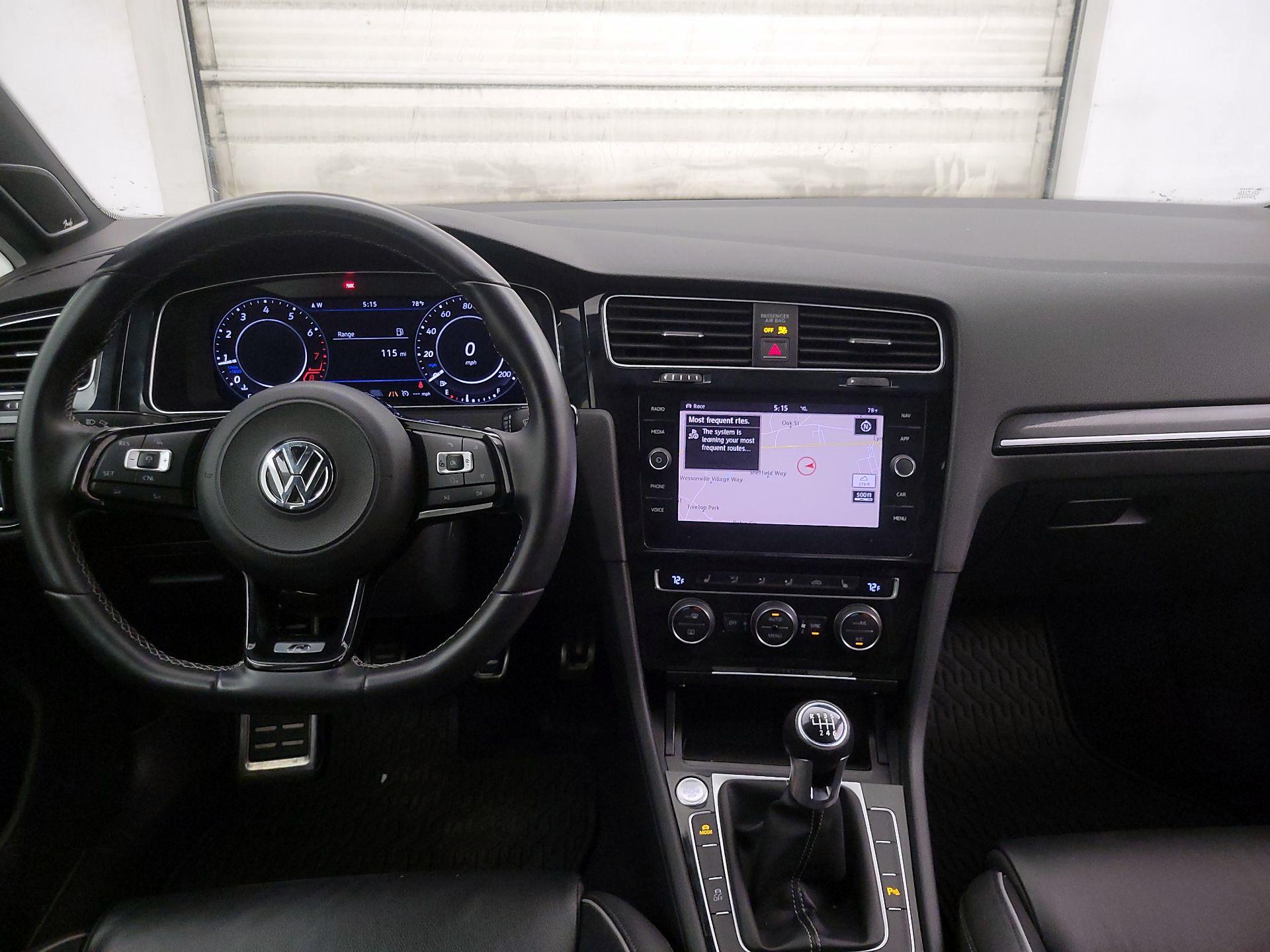 Thumbnail: 2018 Volkswagen Golf - 9