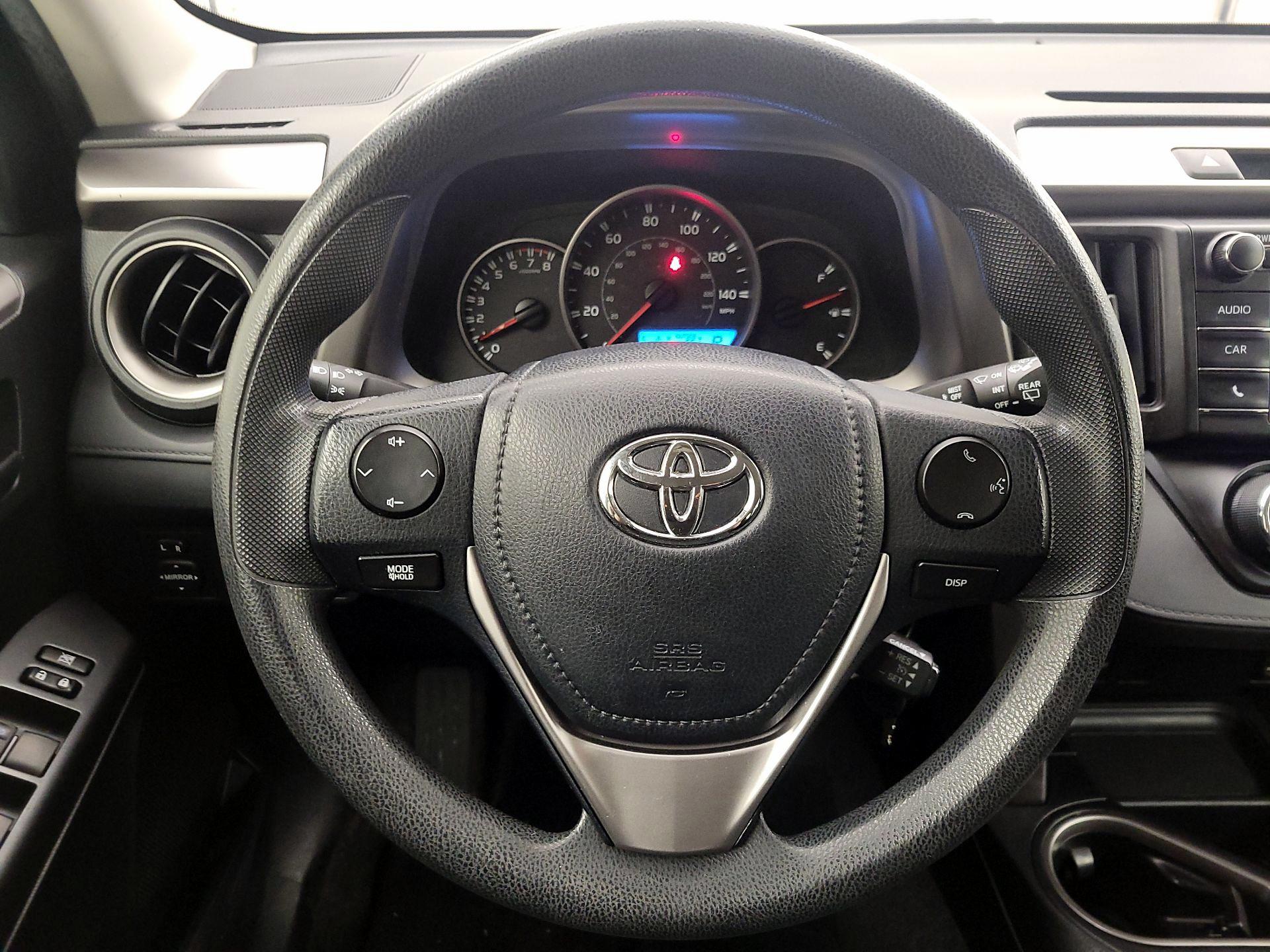 Thumbnail: 2016 Toyota RAV4 - 10