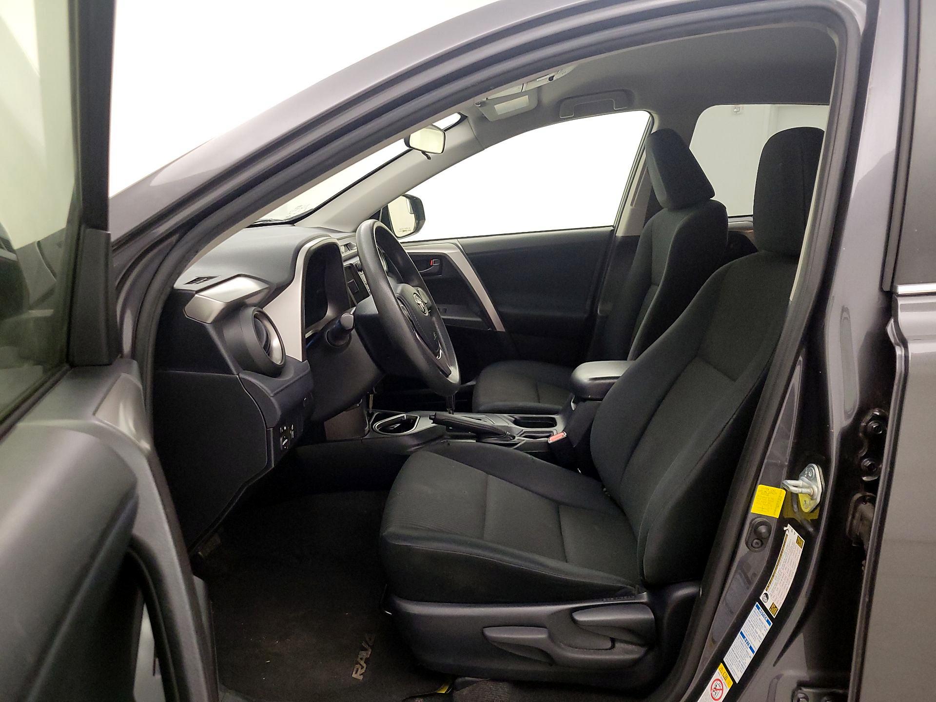 Thumbnail: 2016 Toyota RAV4 - 11