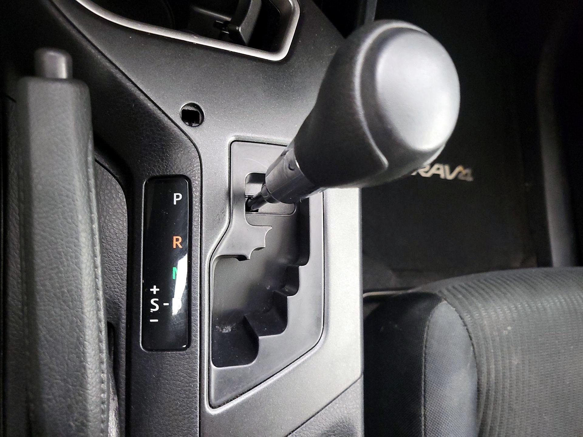 Thumbnail: 2016 Toyota RAV4 - 17