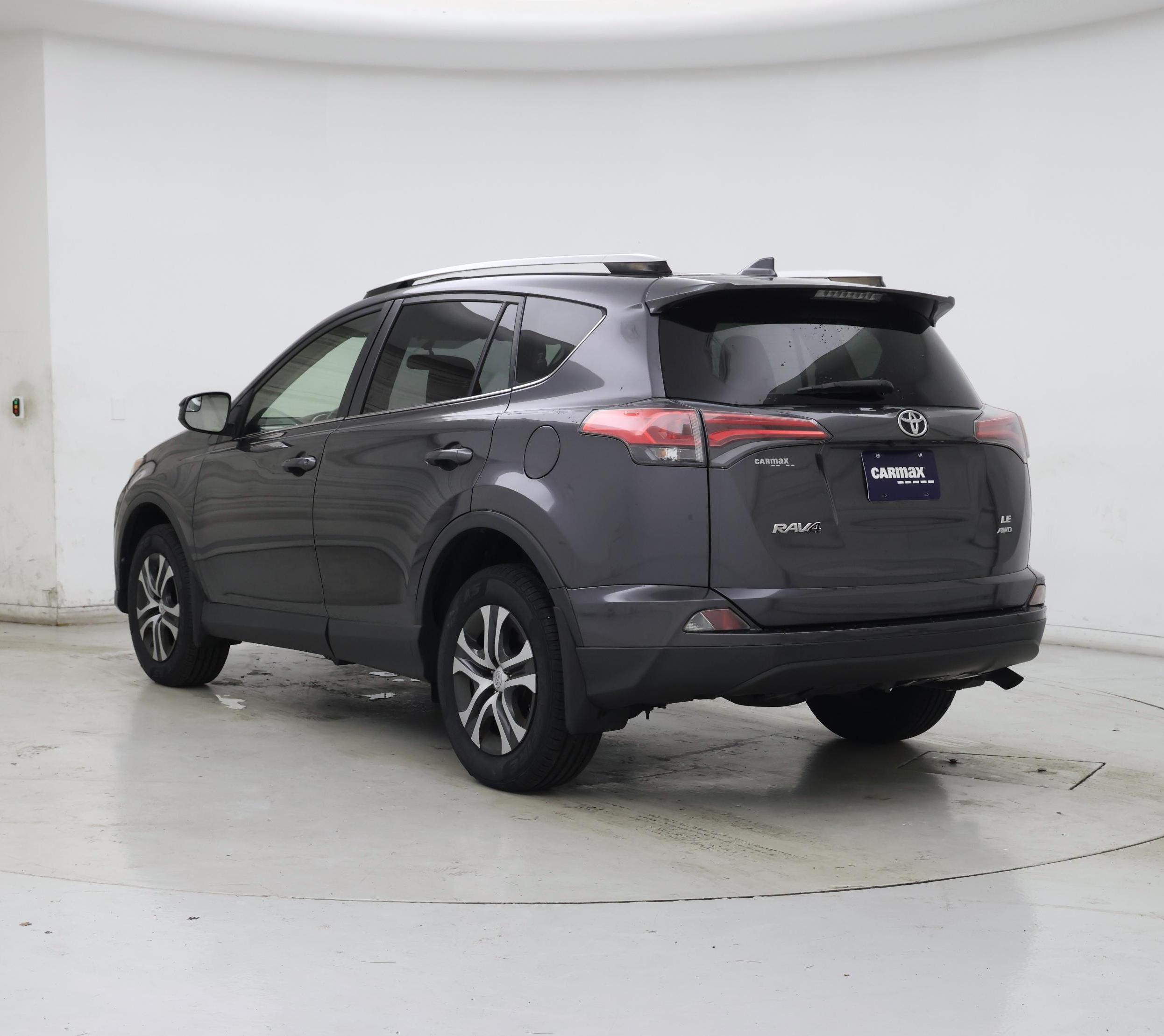 Thumbnail: 2016 Toyota RAV4 - 2