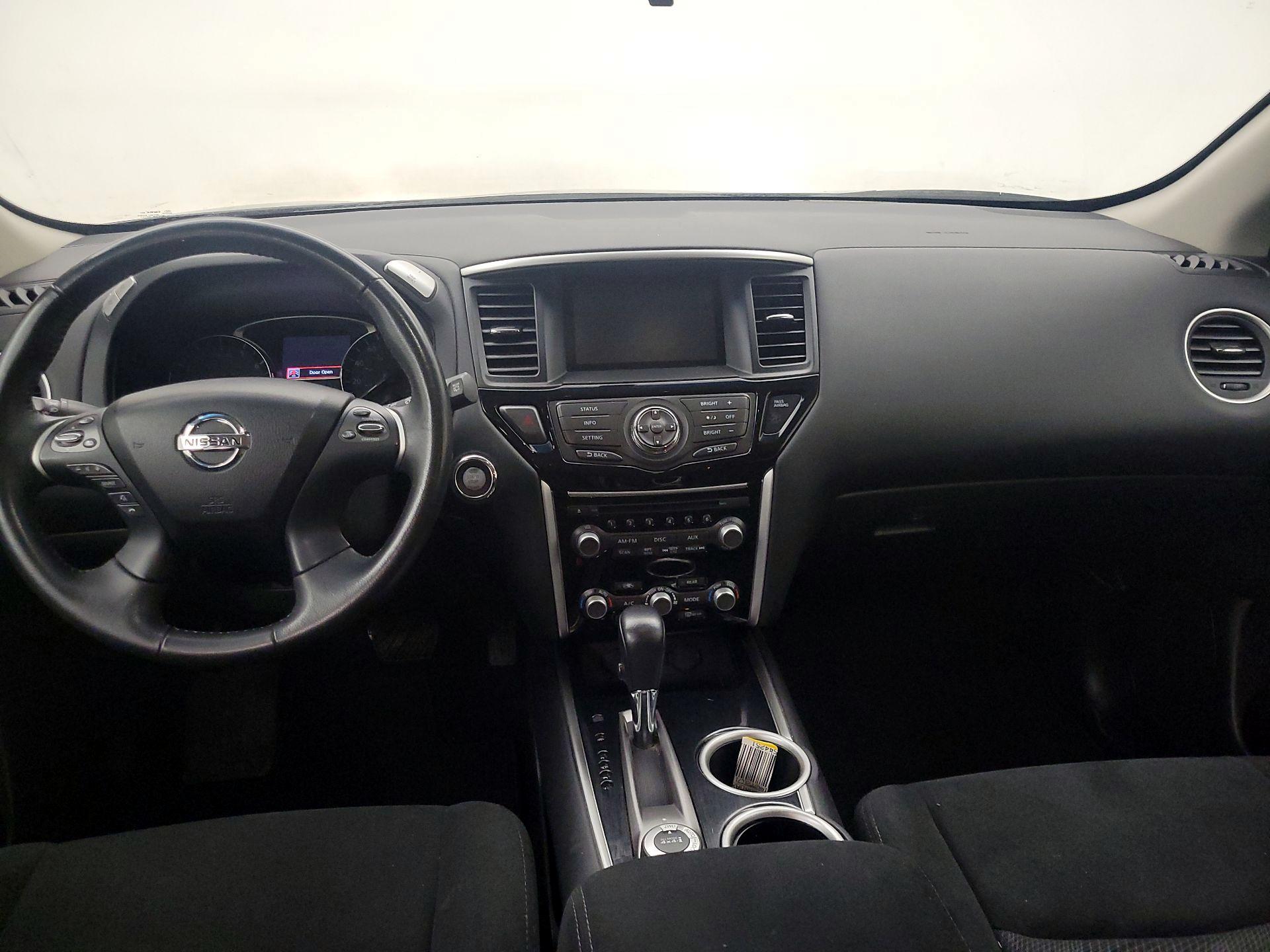 Thumbnail: 2014 Nissan Pathfinder - 9