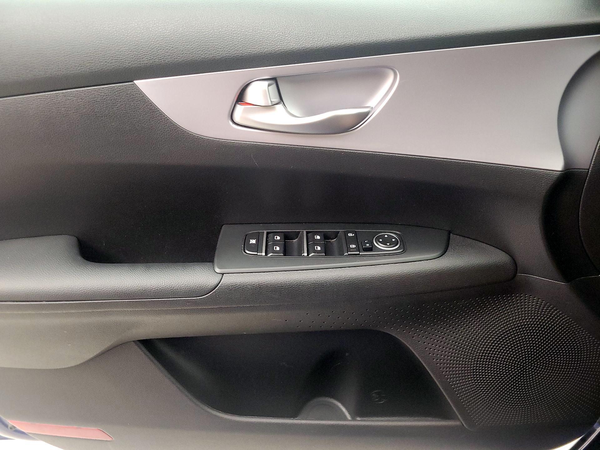 Thumbnail: 2024 Kia Forte - 12