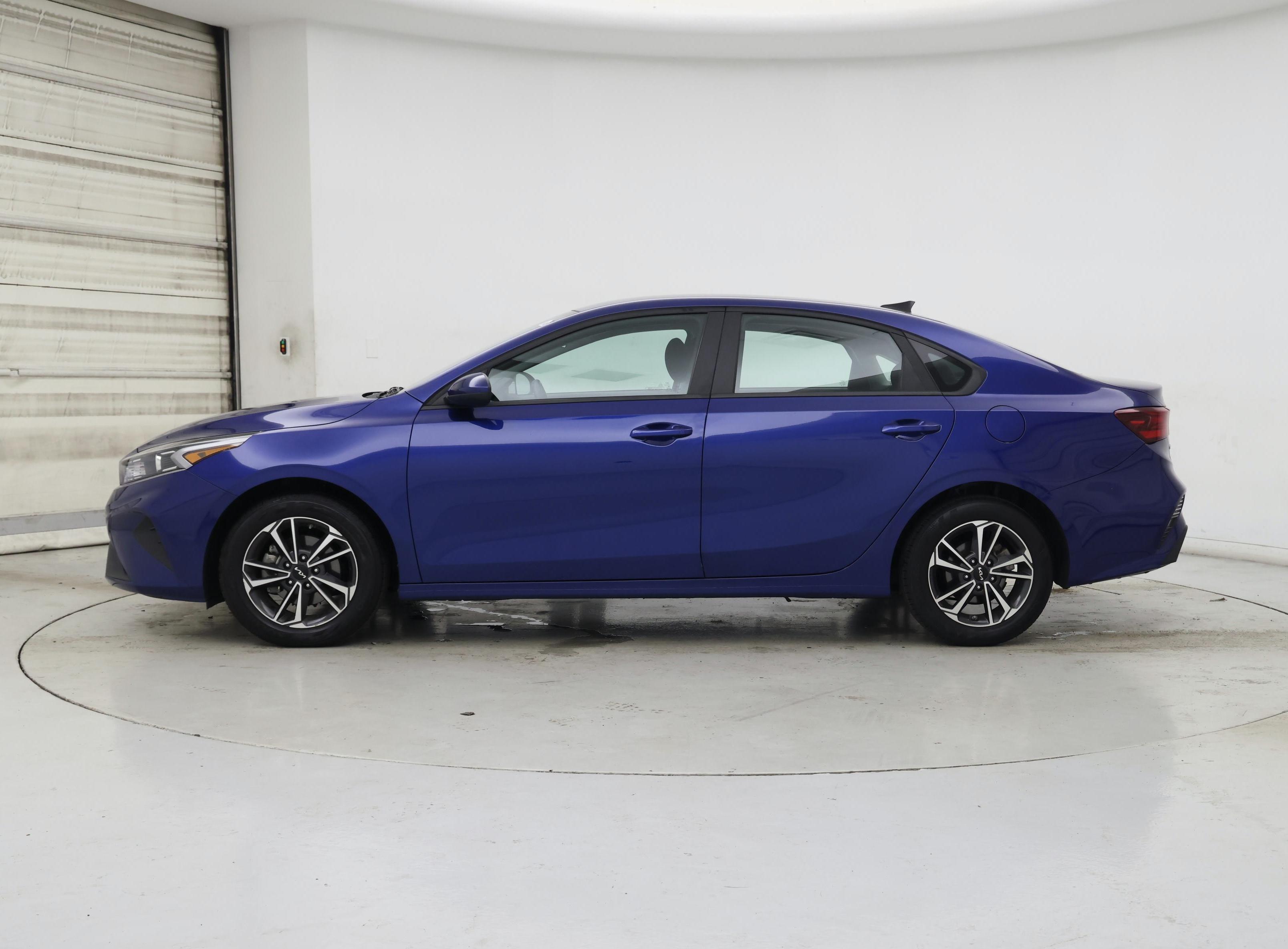 Thumbnail: 2024 Kia Forte - 3