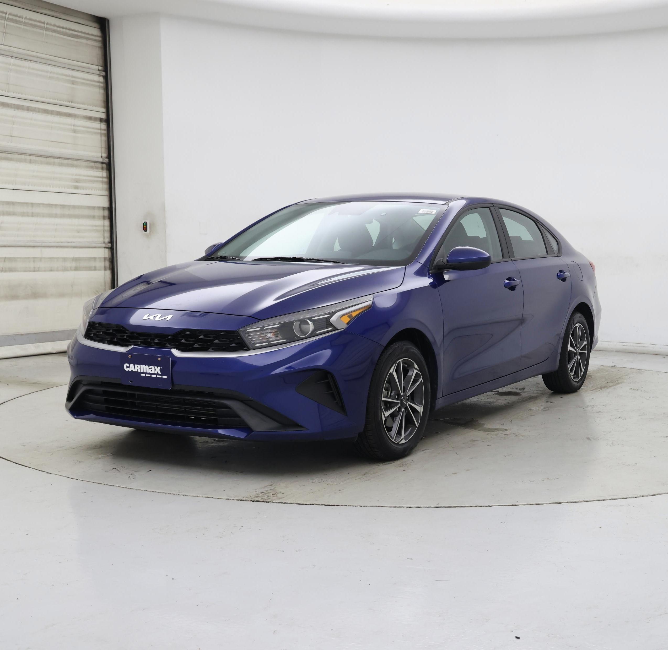 Thumbnail: 2024 Kia Forte - 4