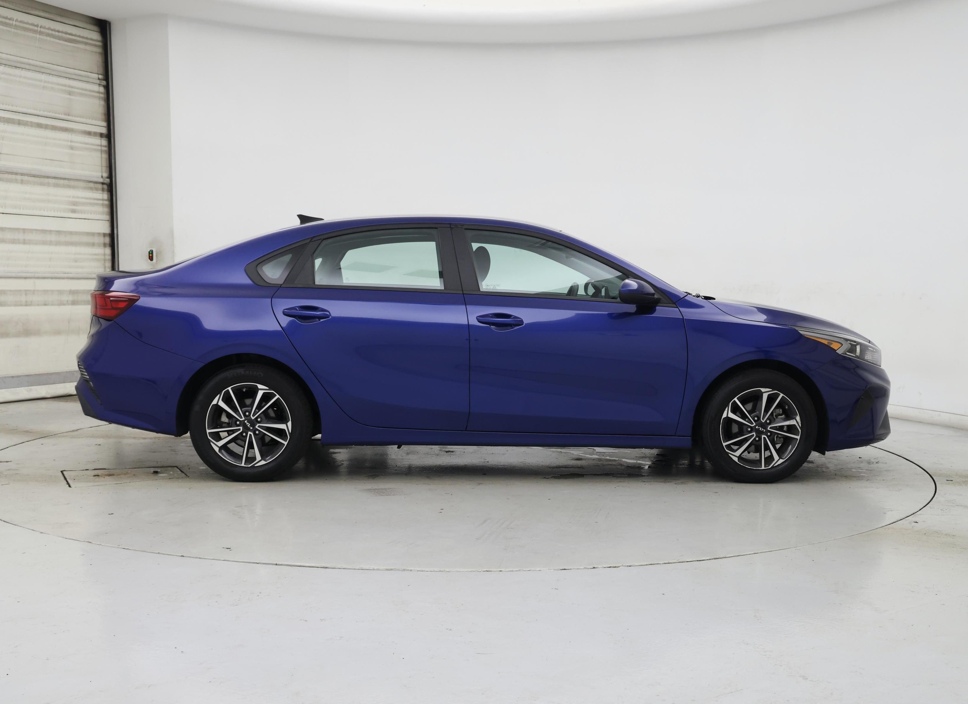 Thumbnail: 2024 Kia Forte - 7