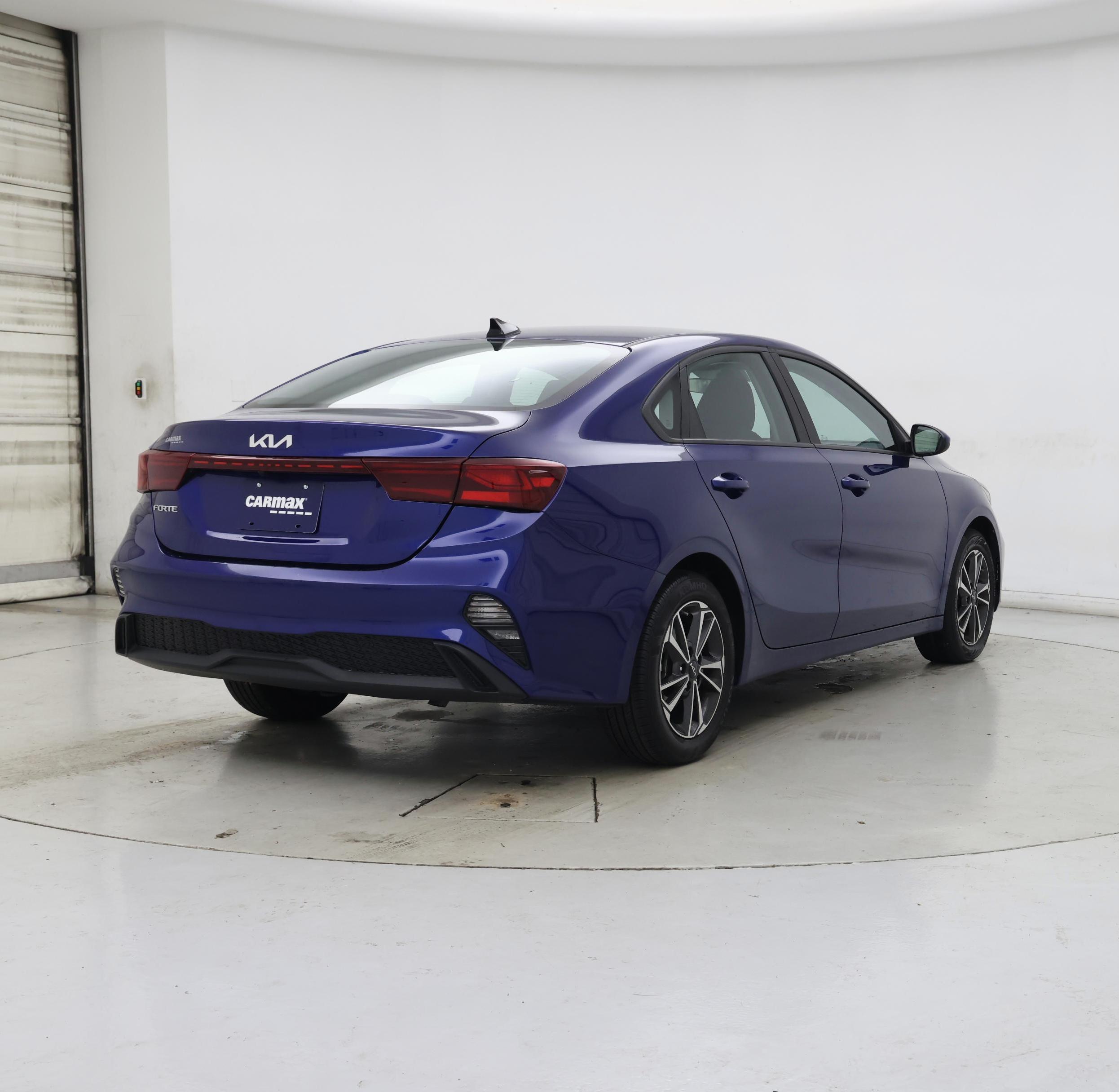Thumbnail: 2024 Kia Forte - 8