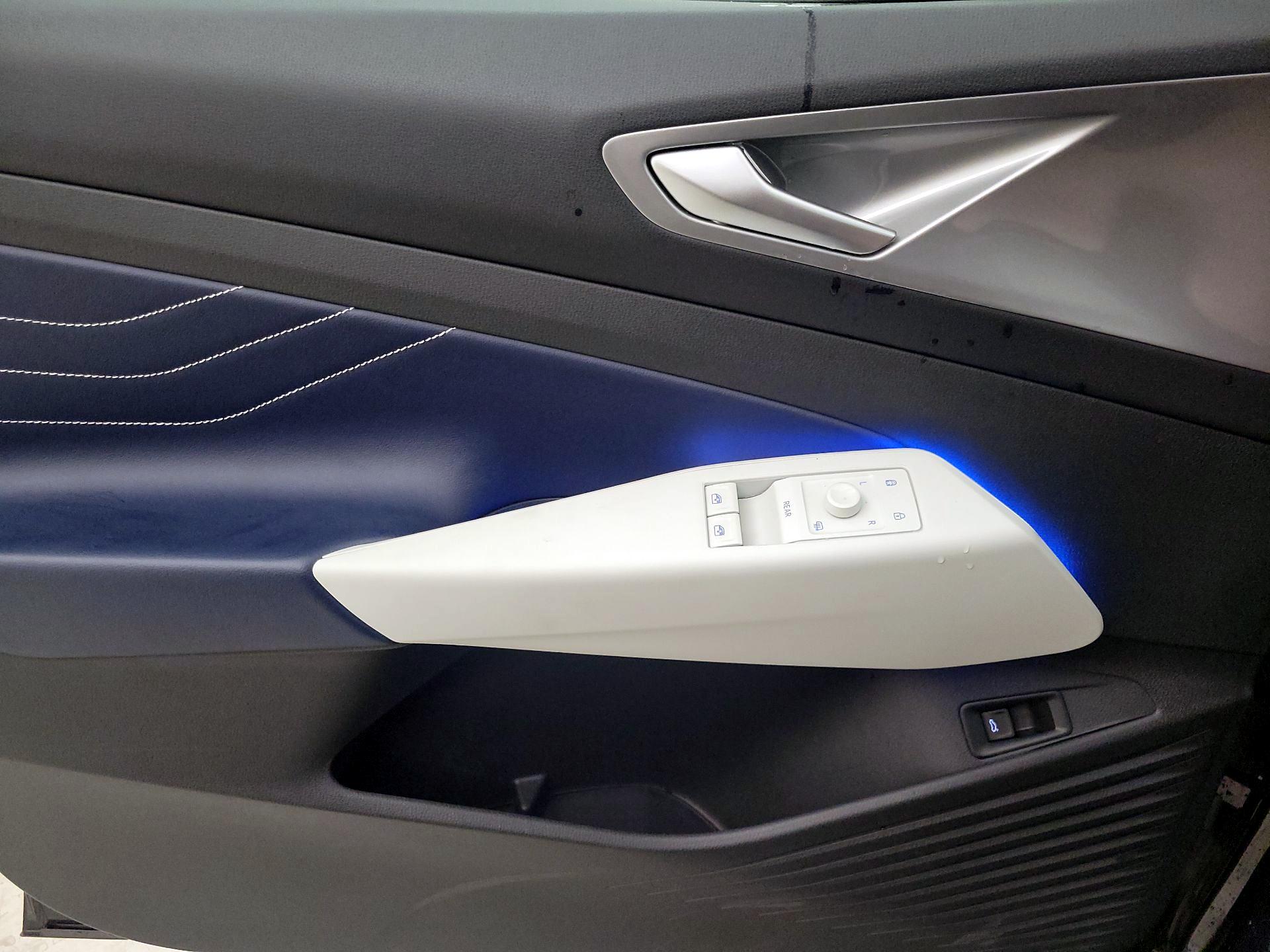 Thumbnail: 2023 Volkswagen ID.4 - 12