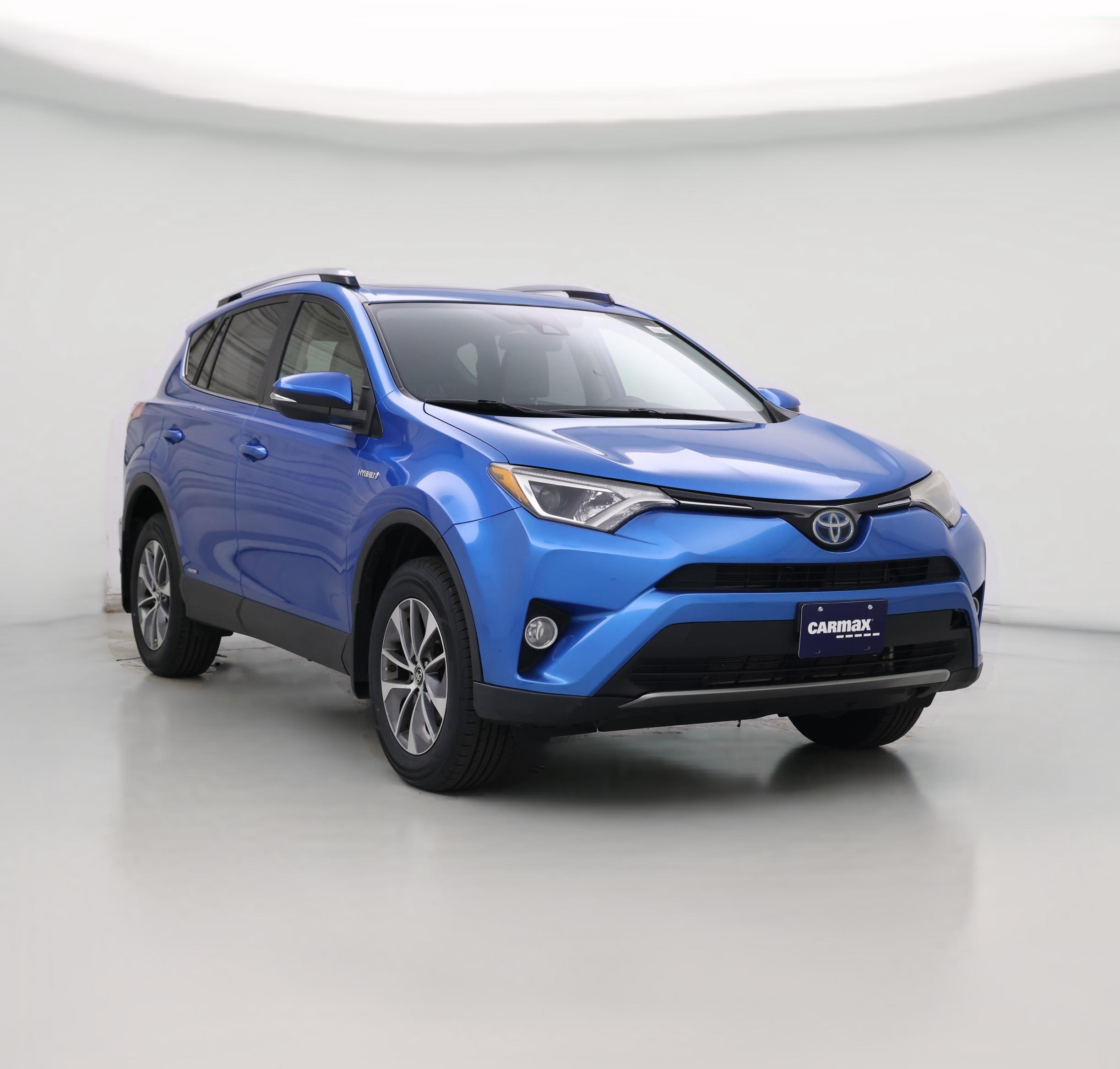 Thumbnail: 2017 Toyota RAV4 - 1